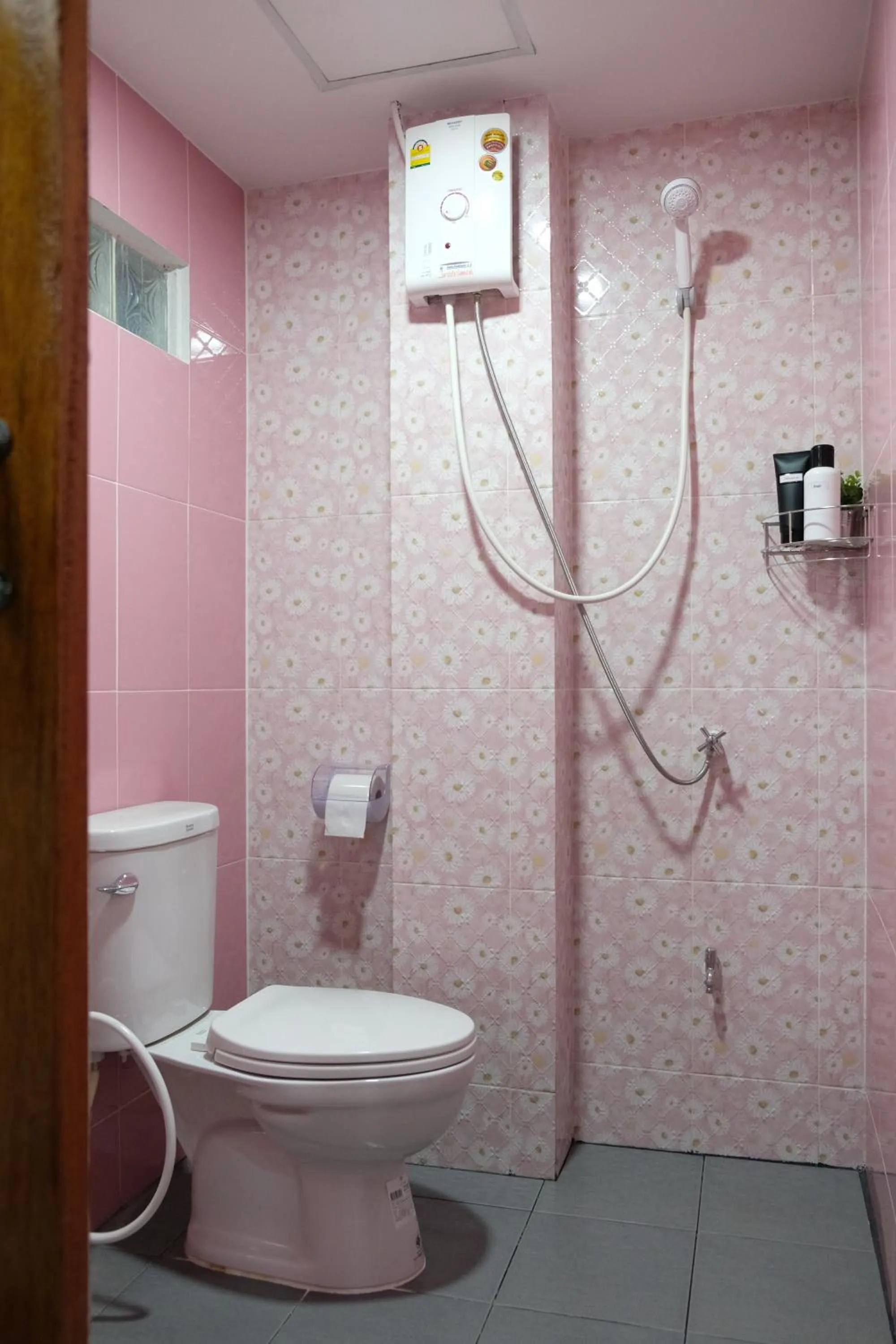 Bathroom in Tangmo House