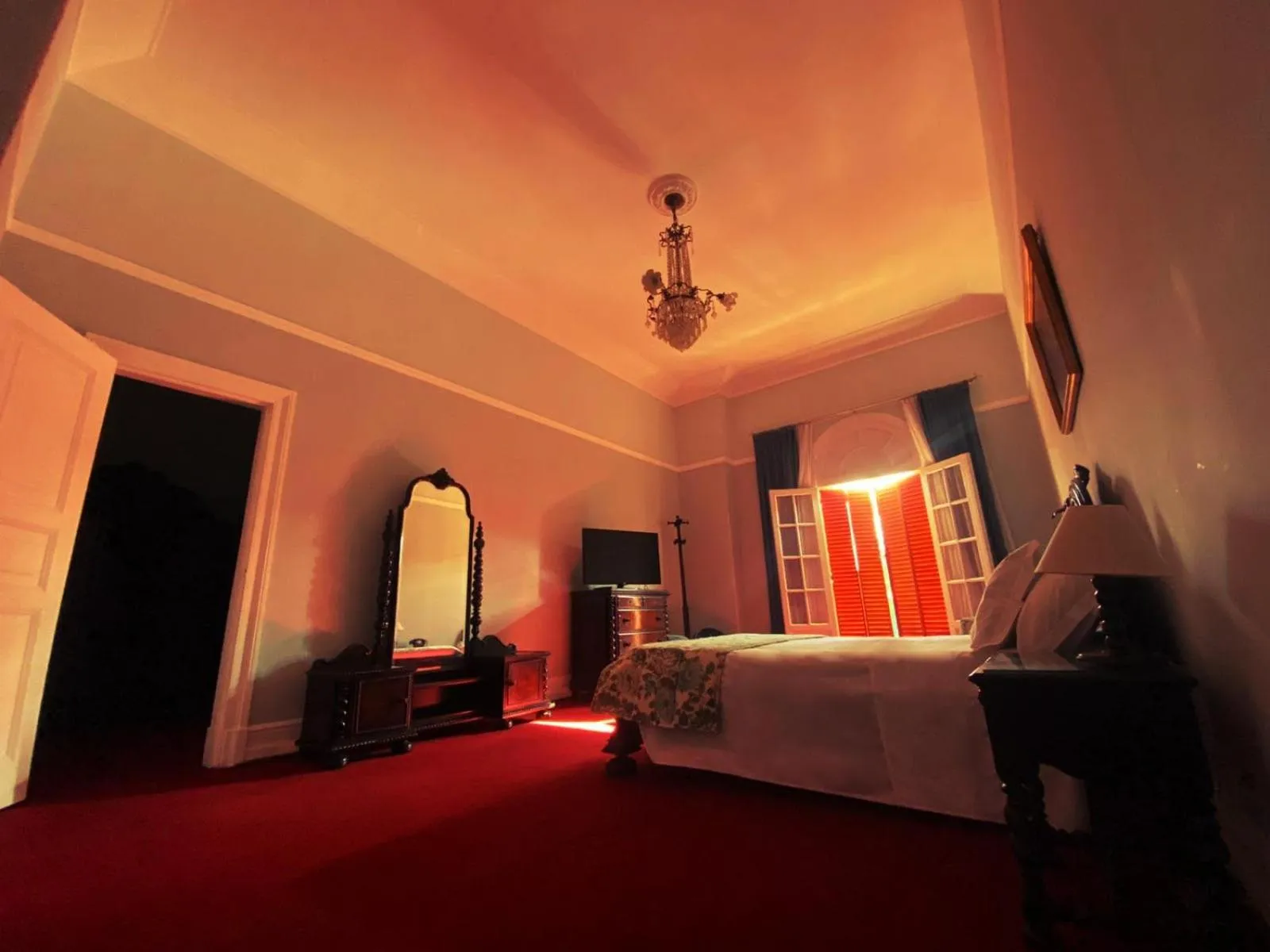 Communal lounge/ TV room, Bed in Palace Hotel - Poços de Caldas