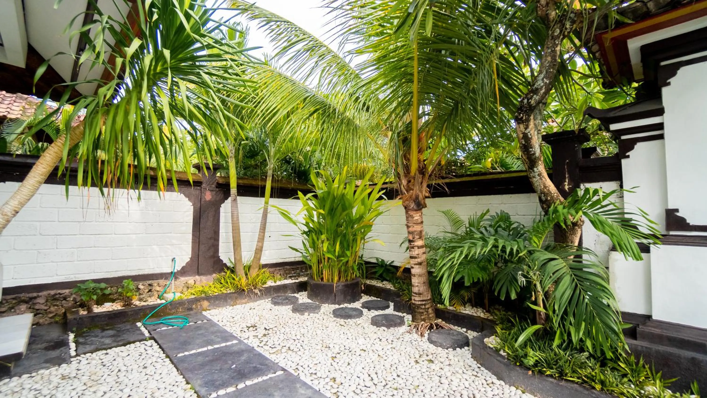 Garden in The Guest Villas Legian Kuta