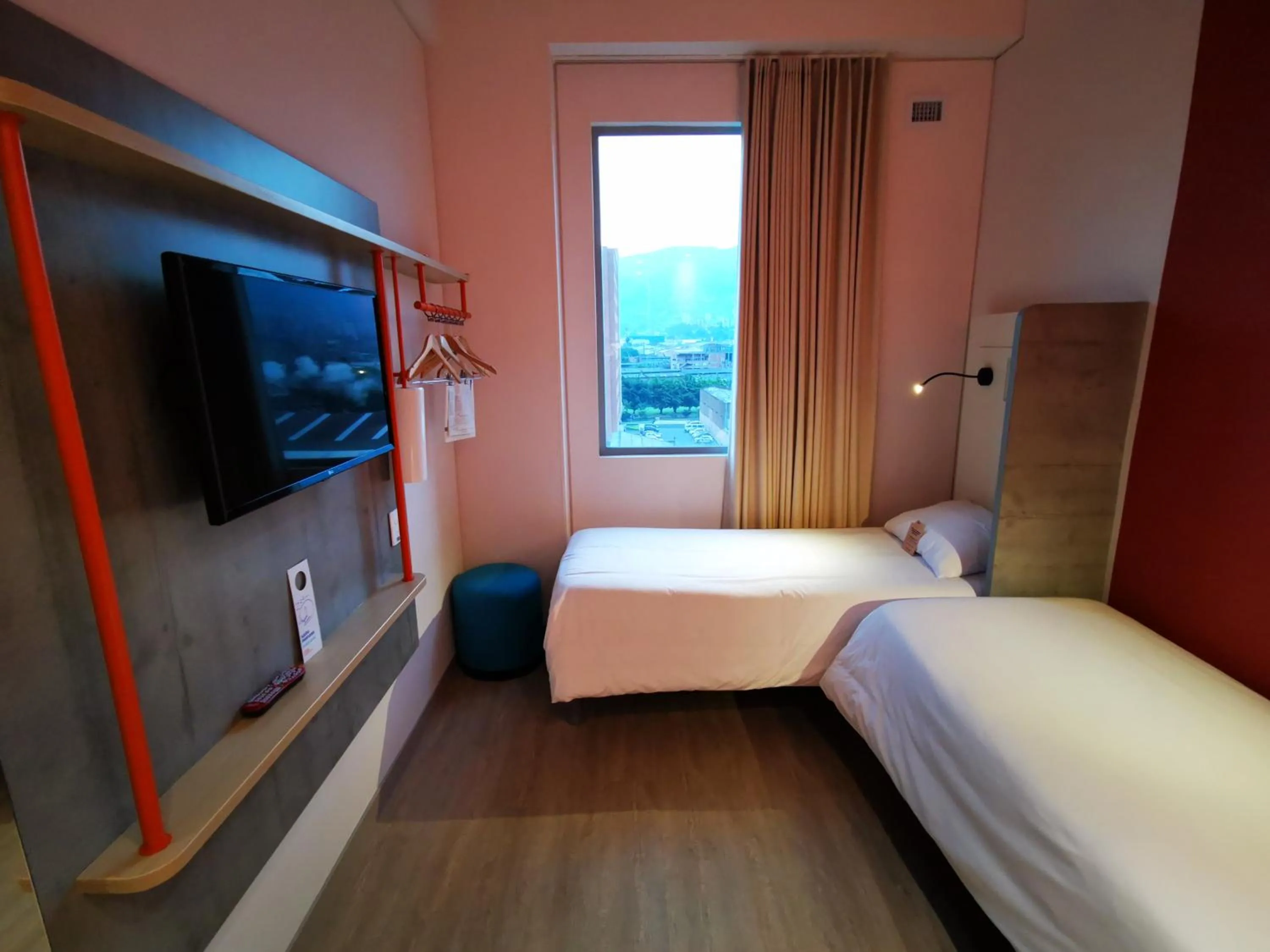 Bed in ibis budget Medellín Itagüí Metro