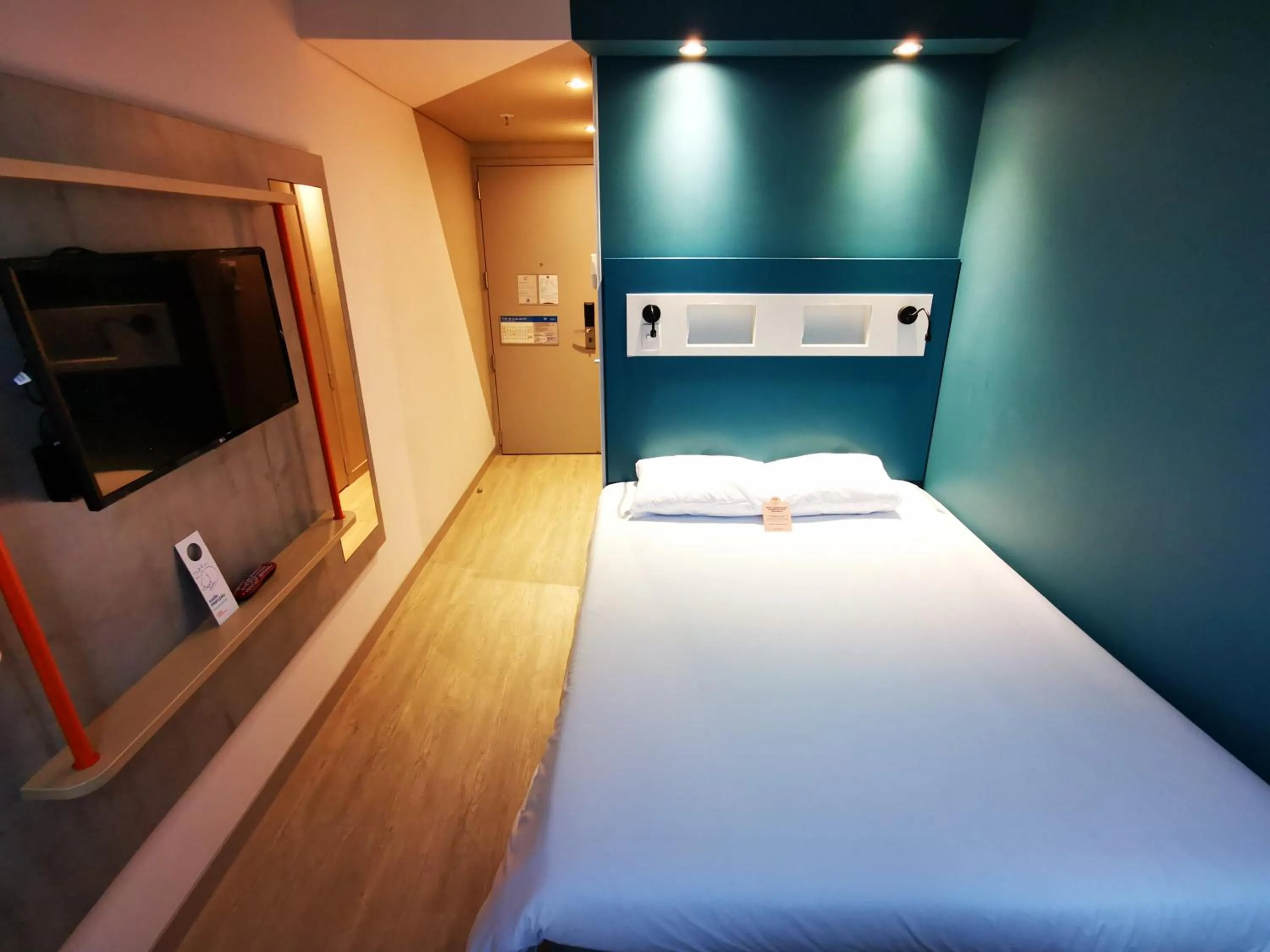 Bed in ibis budget Medellín Itagüí Metro