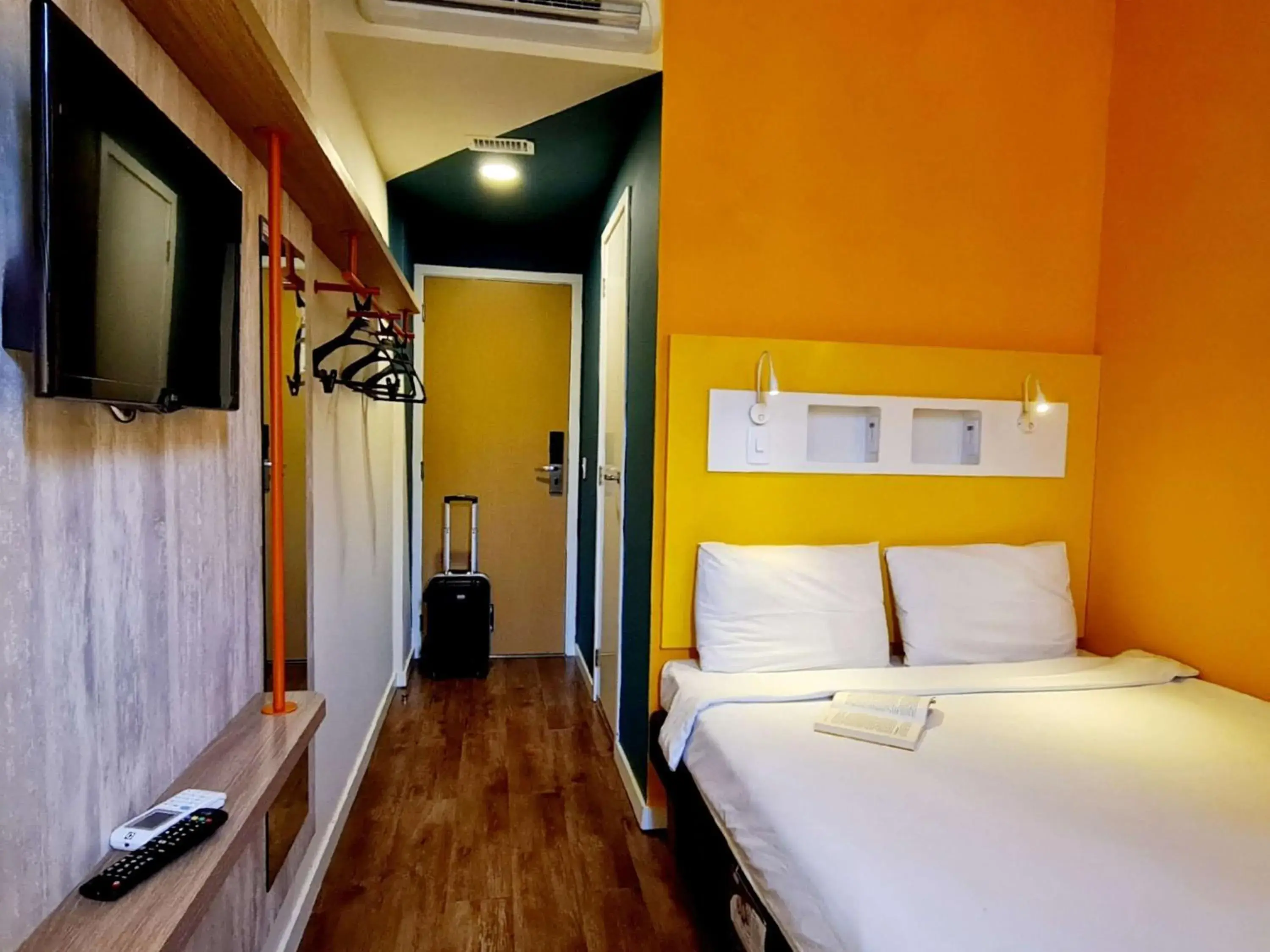 Property building, Bed in ibis budget Petropolis Property building, Bed in ibis budget Petropolis