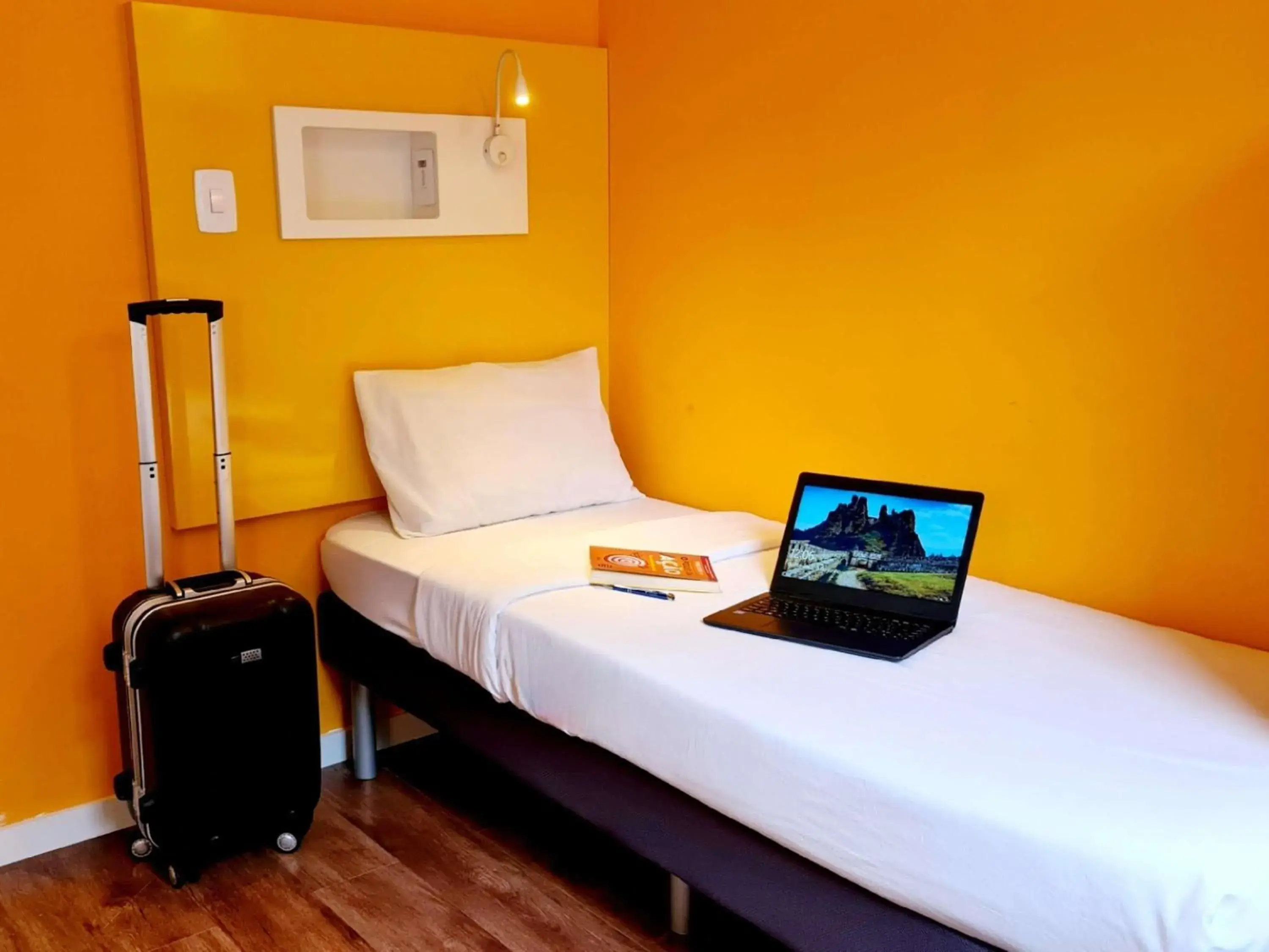 Property building, Bed in ibis budget Petropolis Property building, Bed in ibis budget Petropolis