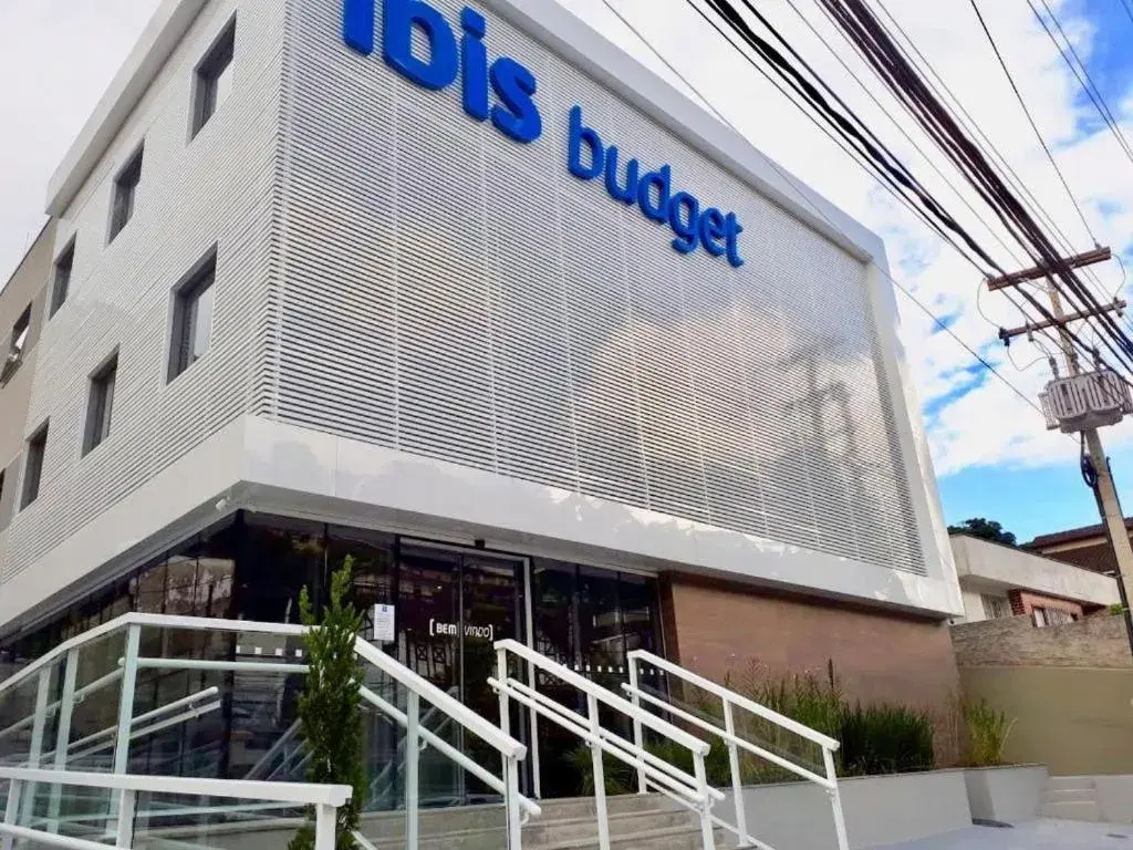 Facade/entrance in ibis budget Petropolis Facade/entrance in ibis budget Petropolis