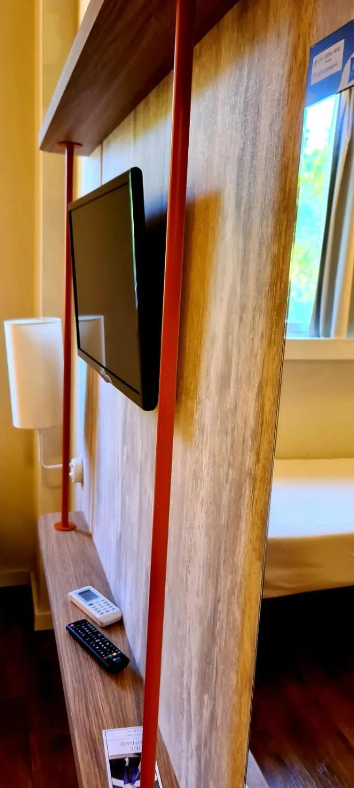 TV and multimedia in ibis budget Petropolis