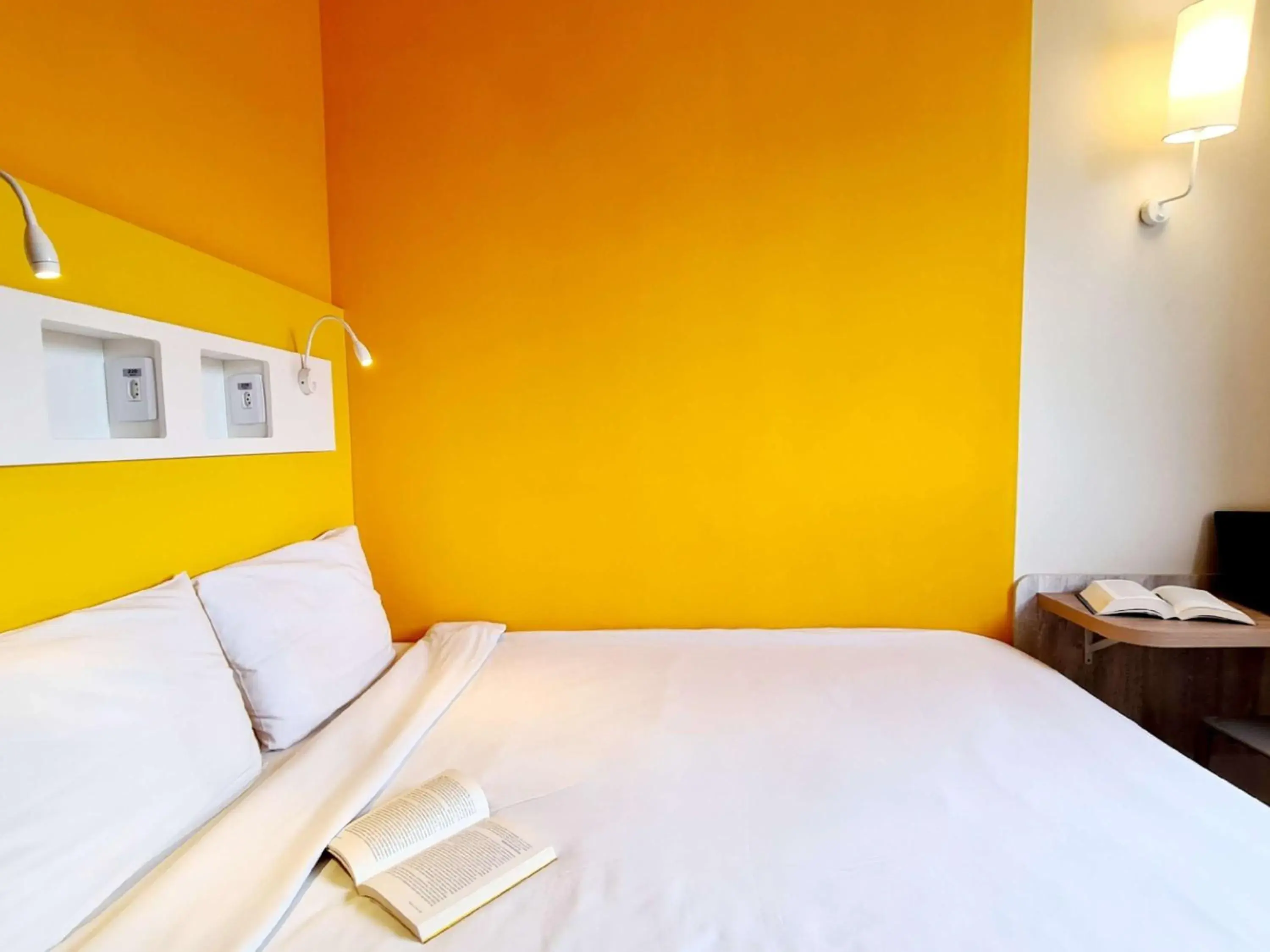 Bedroom, Bed in ibis budget Petropolis Bedroom, Bed in ibis budget Petropolis
