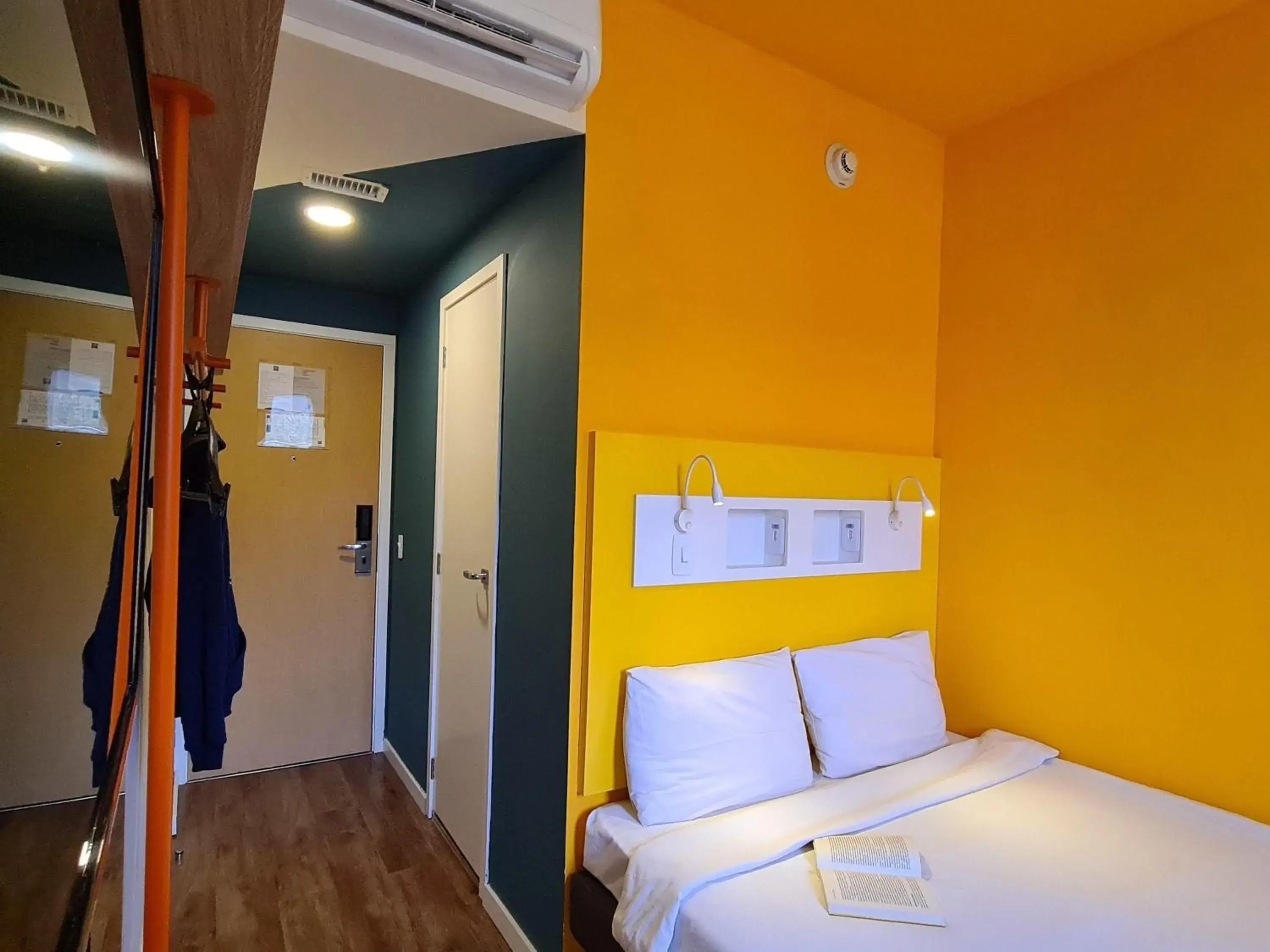 Bedroom, Bed in ibis budget Petropolis Bedroom, Bed in ibis budget Petropolis