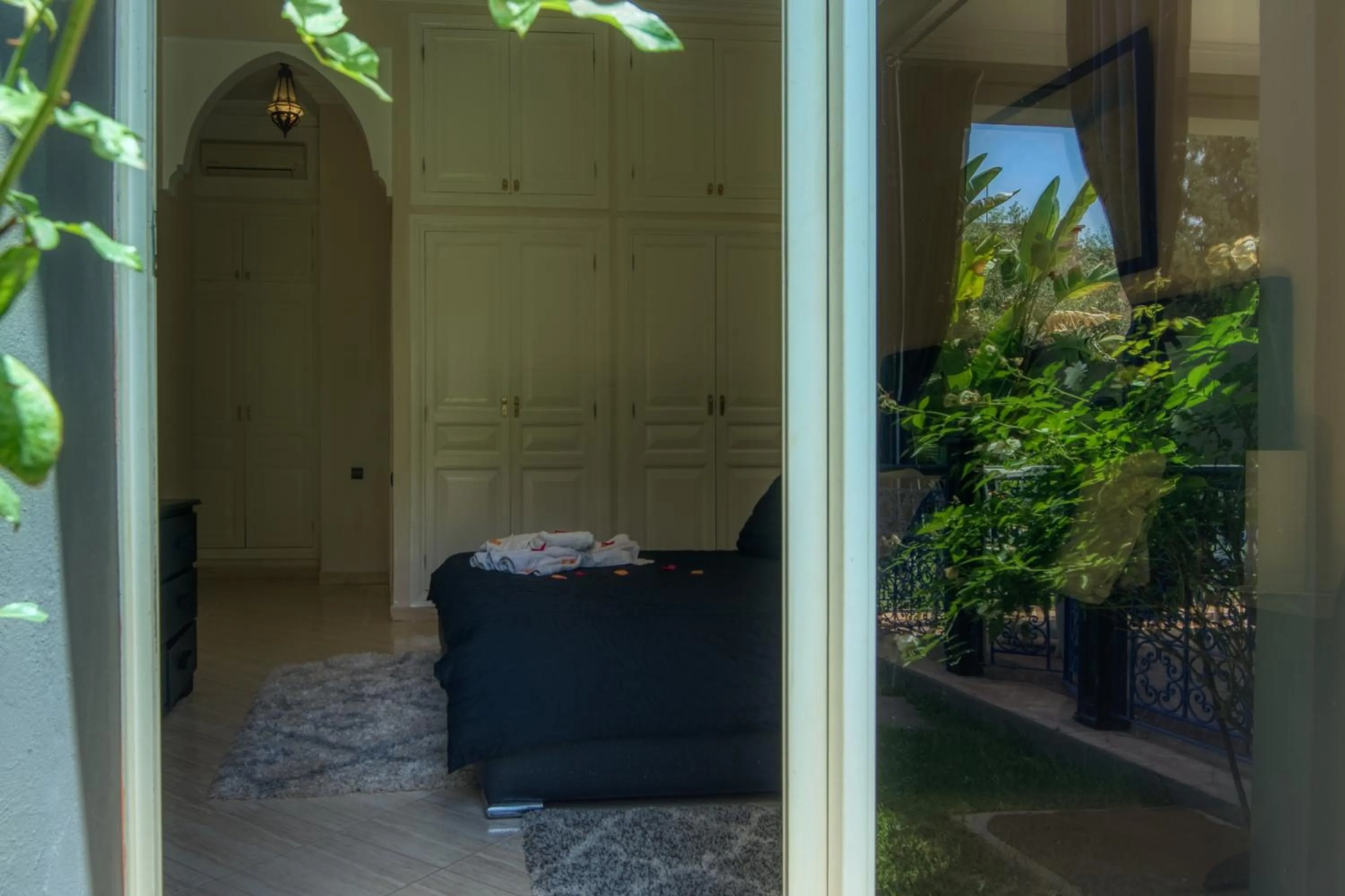 Facade/entrance in Villas 95 Appart'Hôtel