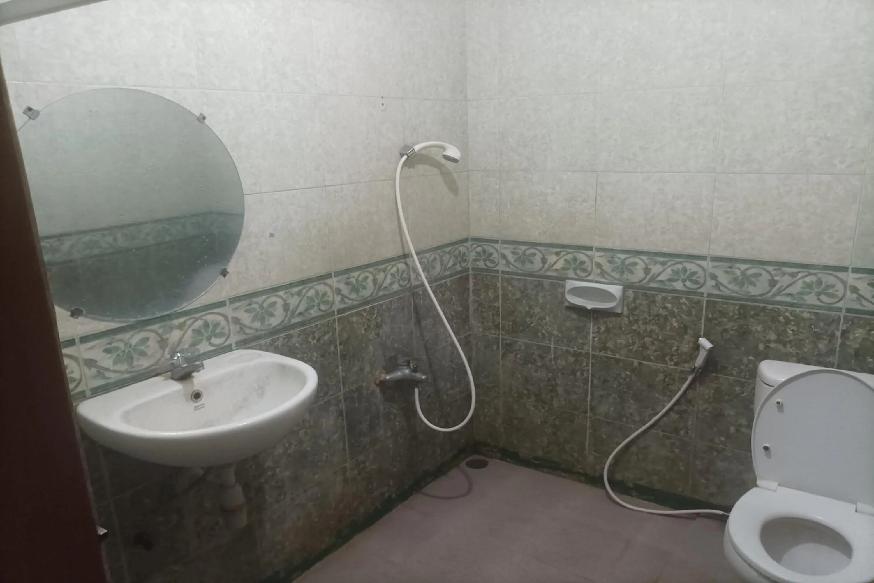 Bathroom in Permata Hijau
