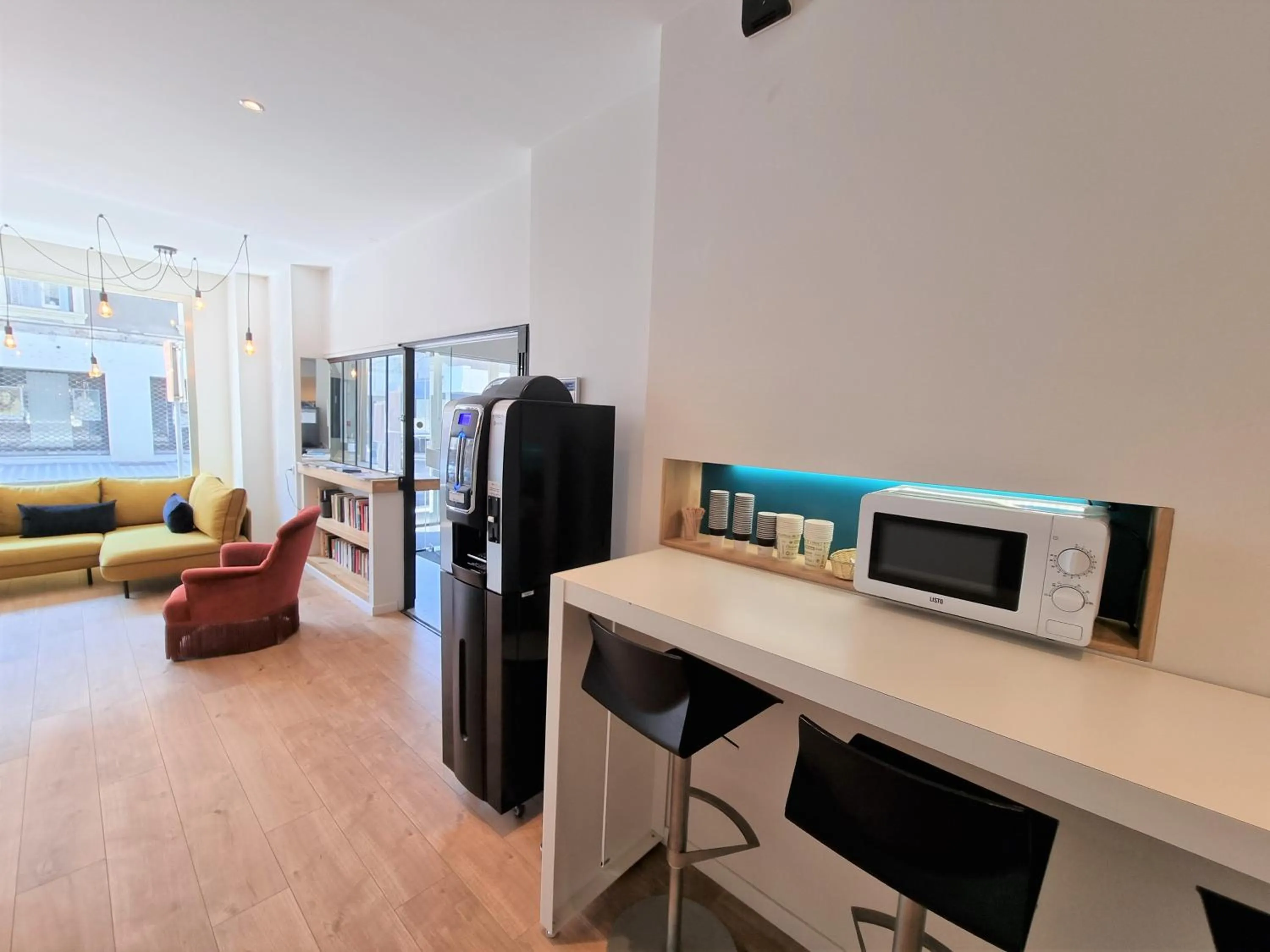 Seating area in Oskar Hotel