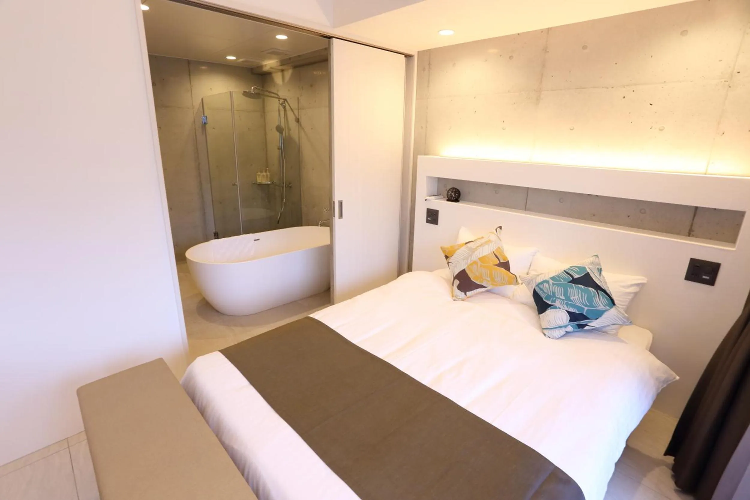 Bed in Tabinoteitaku Okinawa Naha