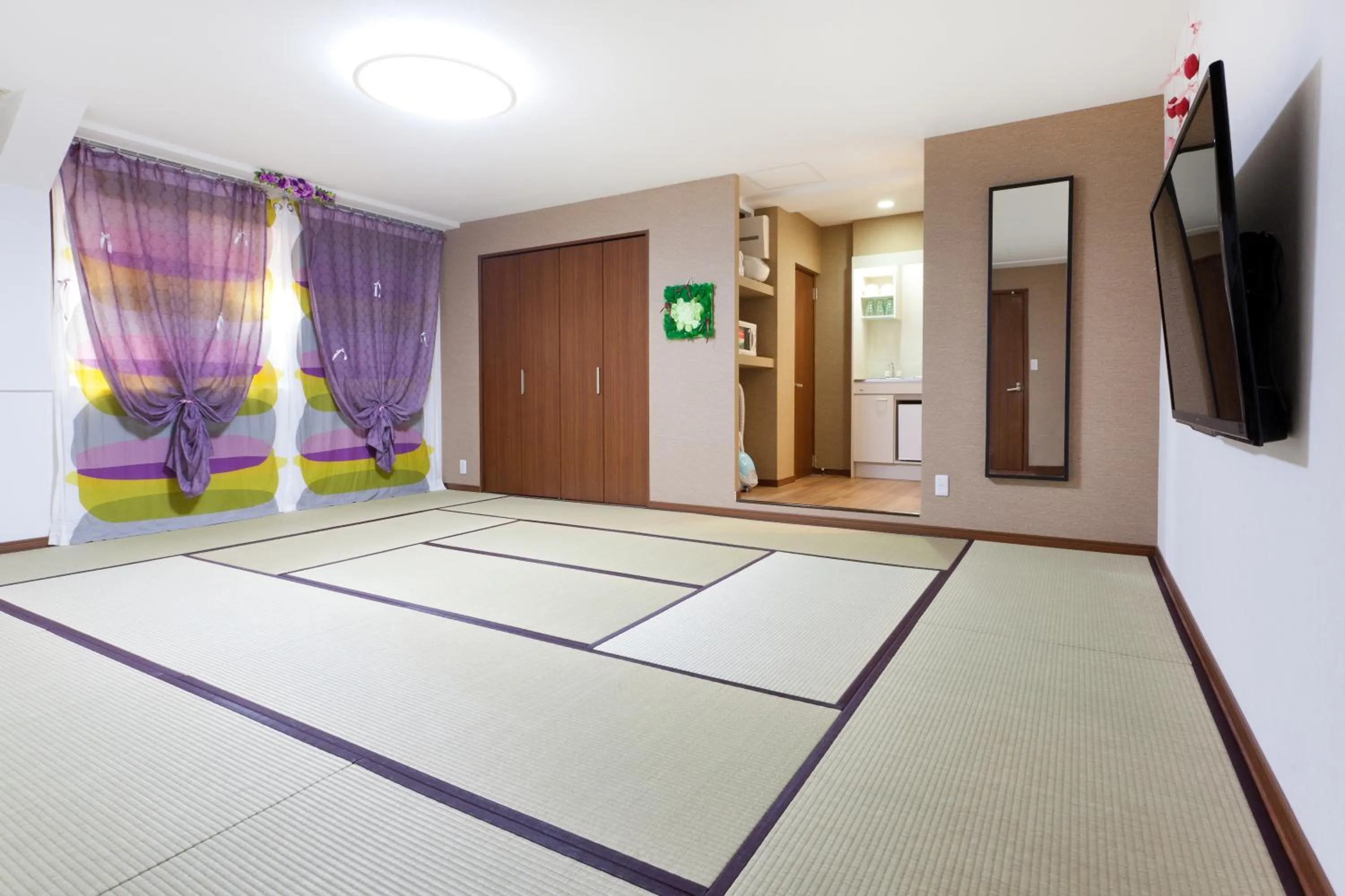 TV and multimedia in Hanabi Hotel