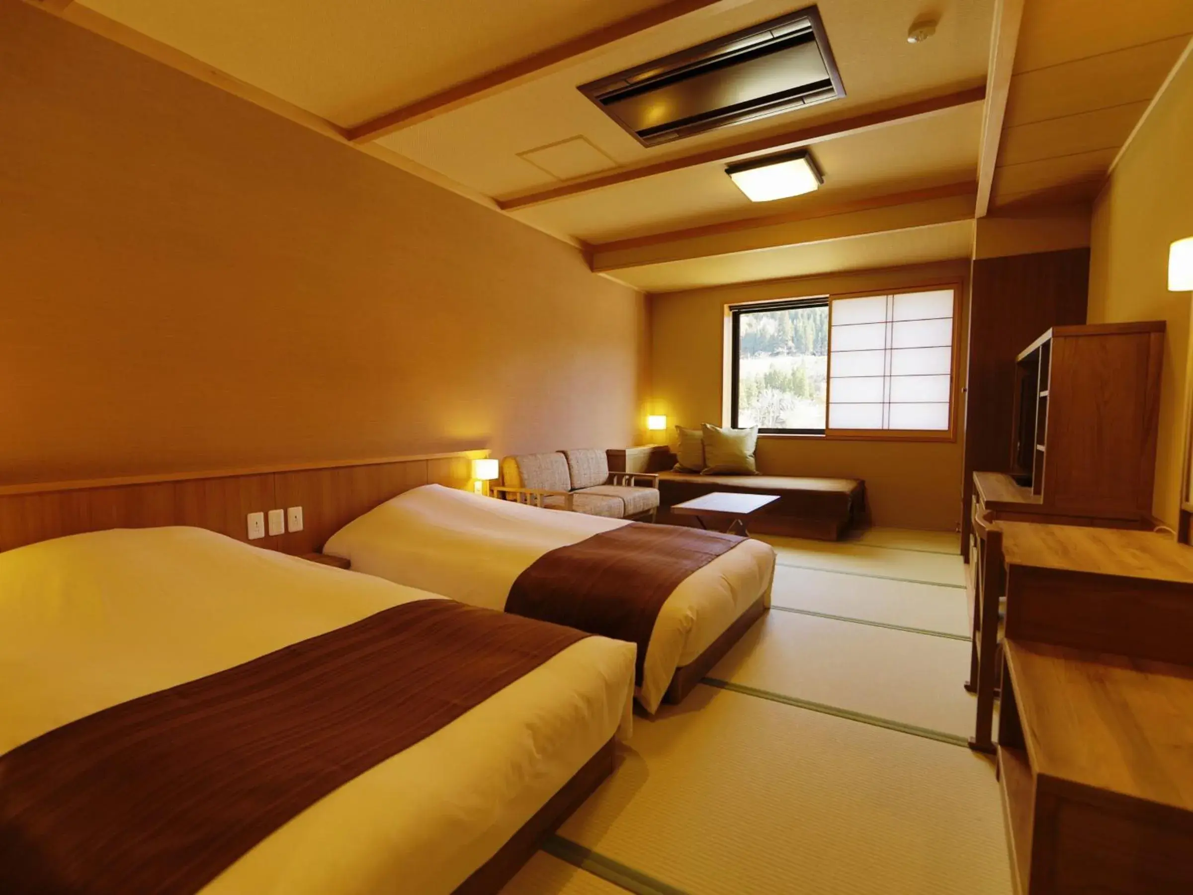 Comfort Twin Room with Extra Bed - single occupancy in Onyado Yuinosho, Shirakawago Comfort Twin Room with Extra Bed - single occupancy in Onyado Yuinosho, Shirakawago