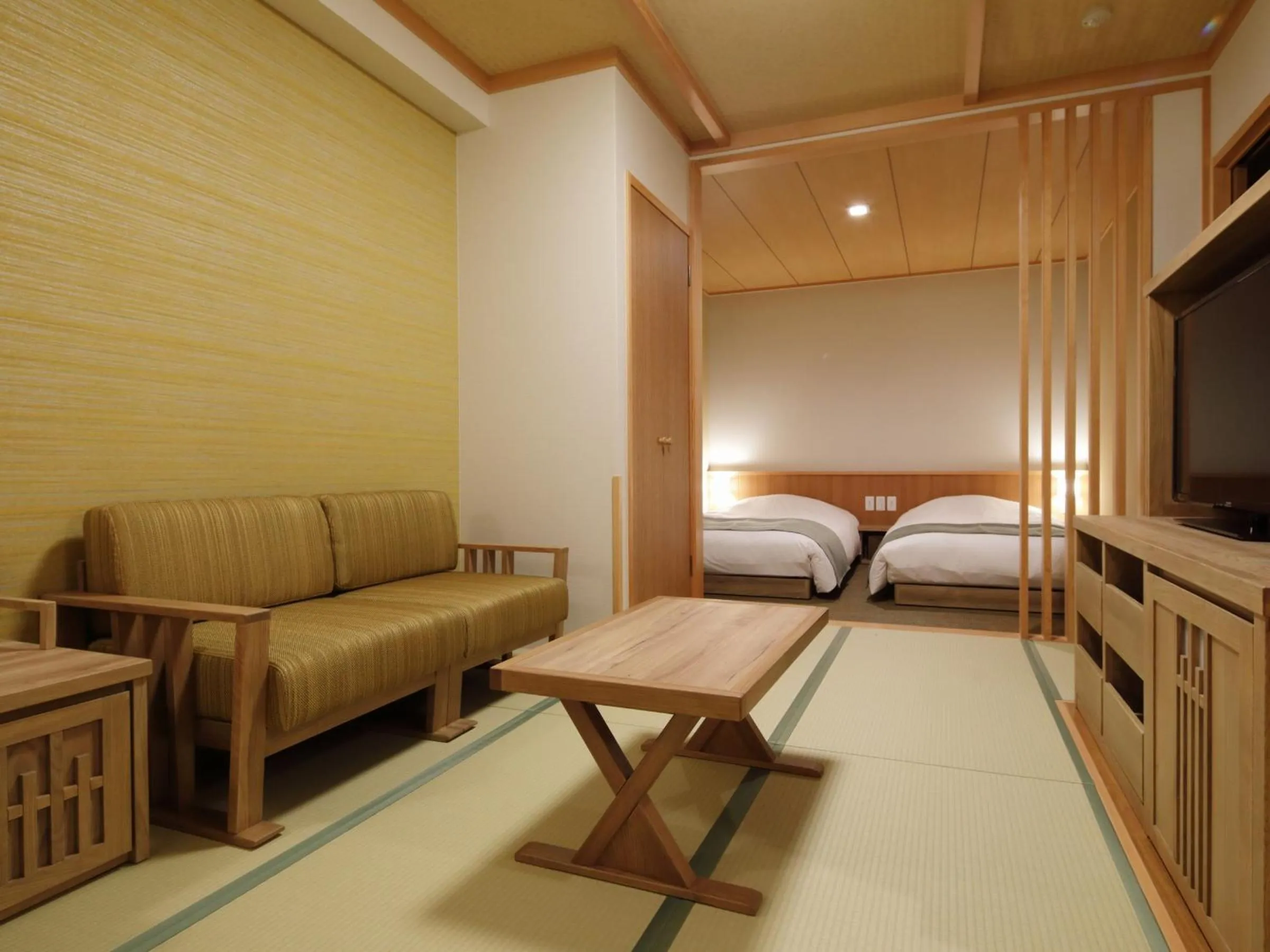 Photo of the whole room, Bed in Onyado Yuinosho, Shirakawago