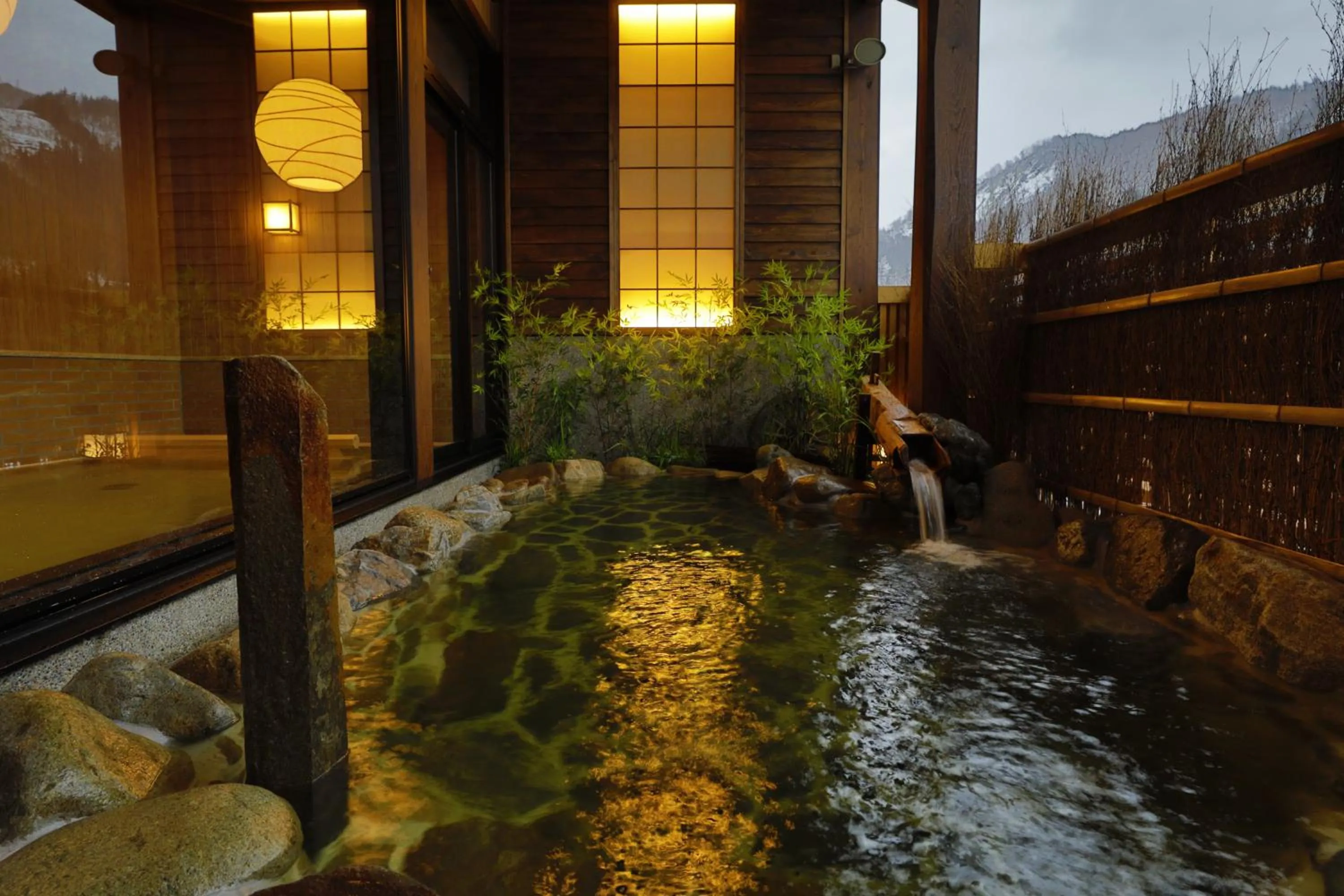Open Air Bath in Onyado Yuinosho, Shirakawago