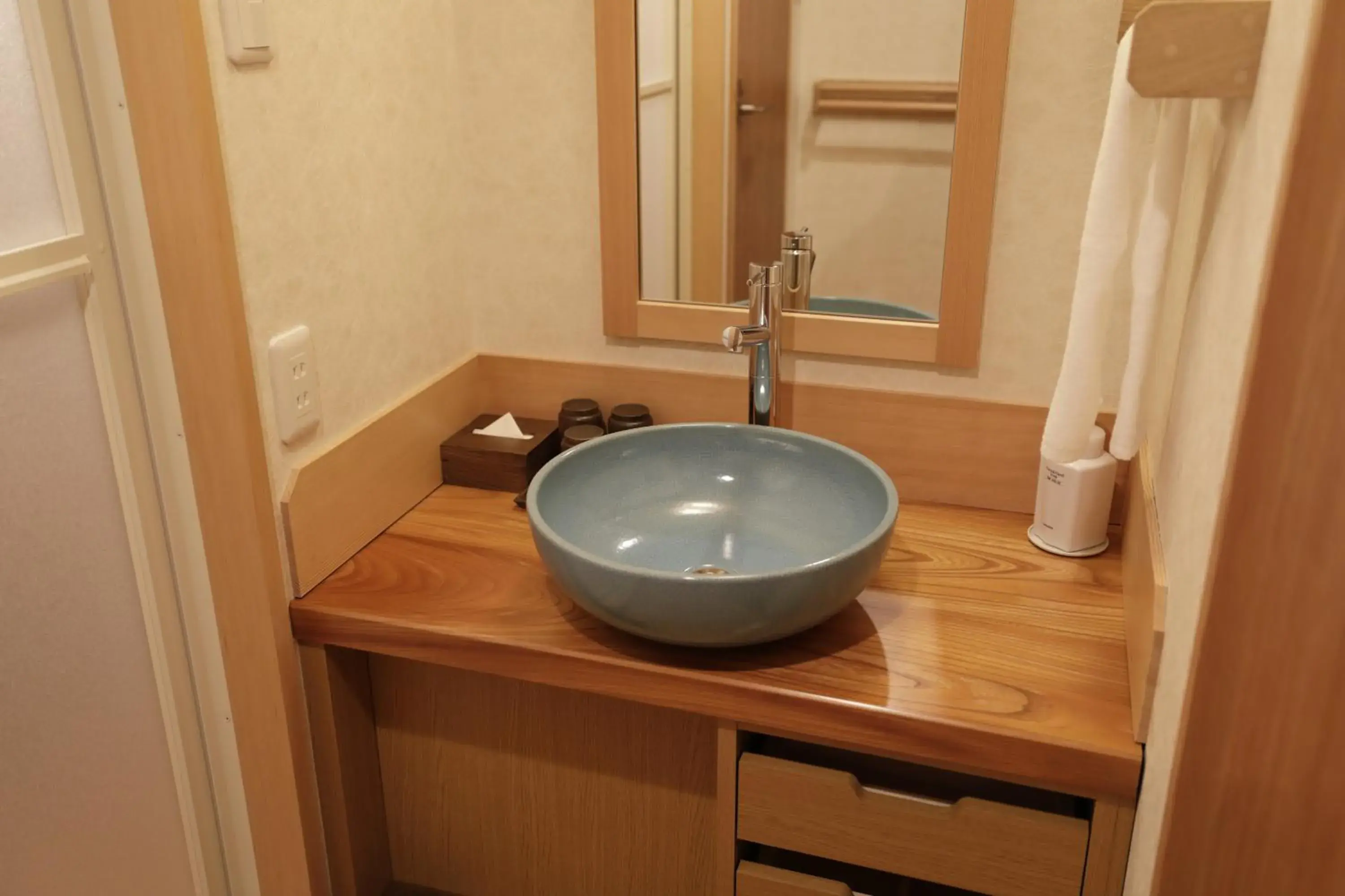 Comfort Twin Room with Extra Bed - single occupancy in Onyado Yuinosho, Shirakawago Comfort Twin Room with Extra Bed - single occupancy in Onyado Yuinosho, Shirakawago