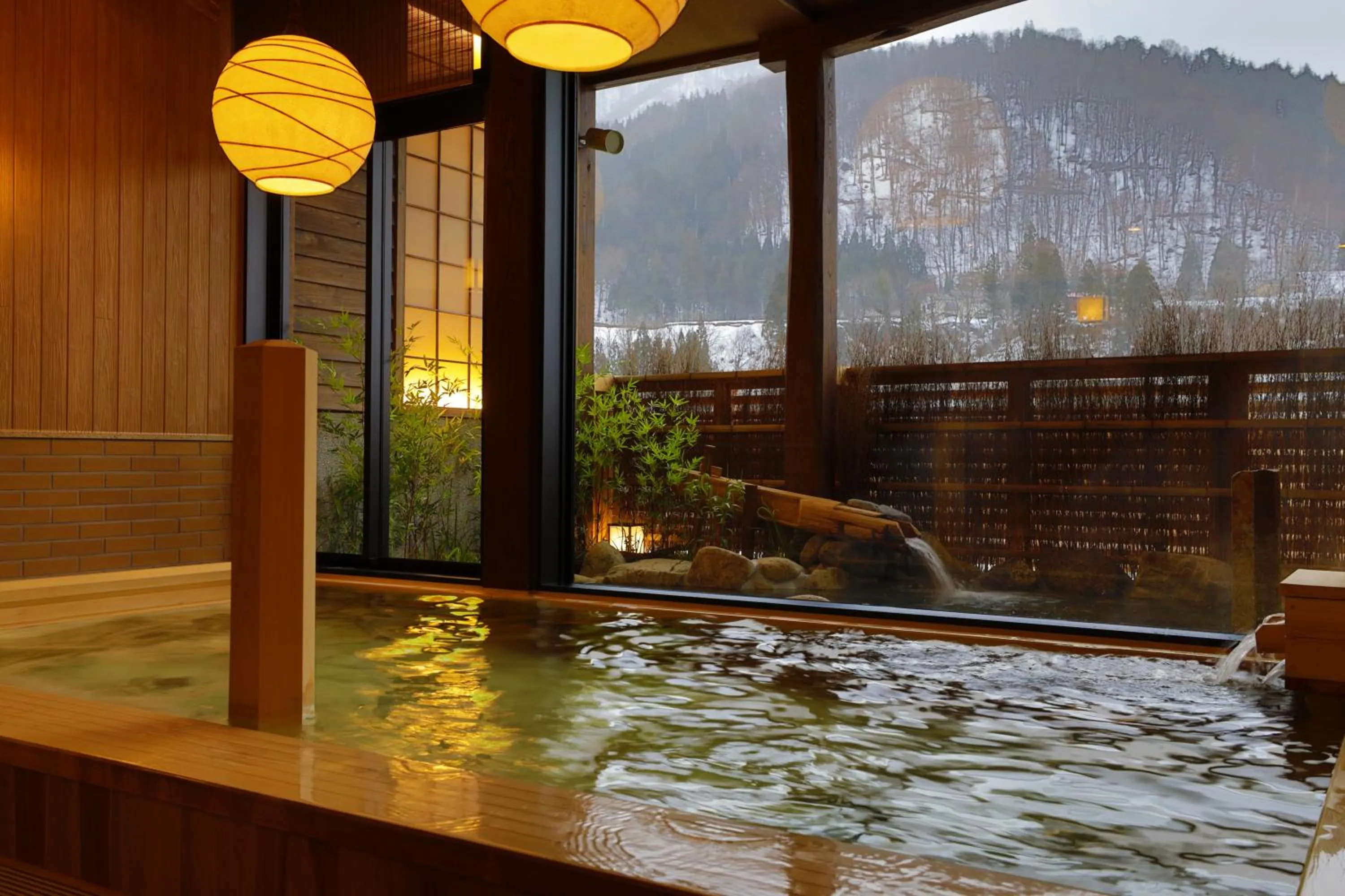 Hot Spring Bath in Onyado Yuinosho, Shirakawago