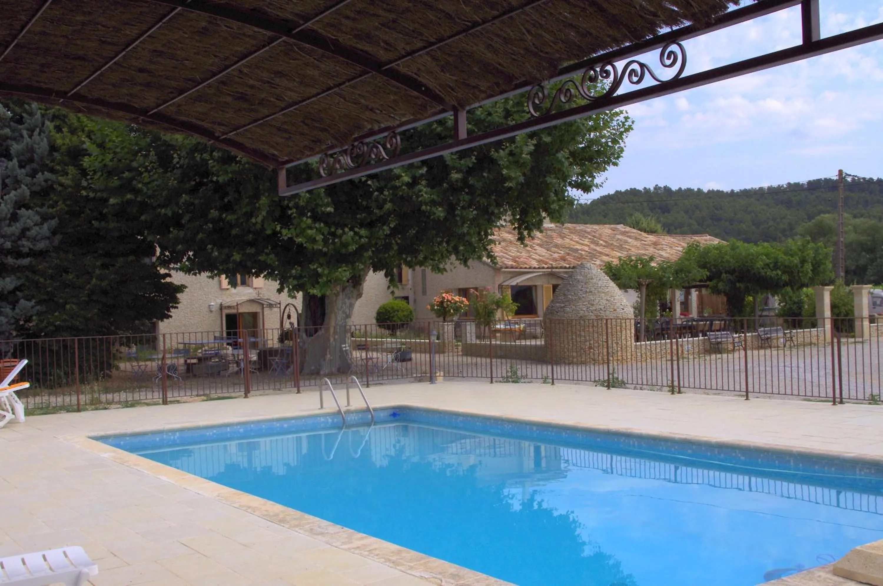 Swimming pool in Chambres & Tables d'hôtes Moulin de Lavon