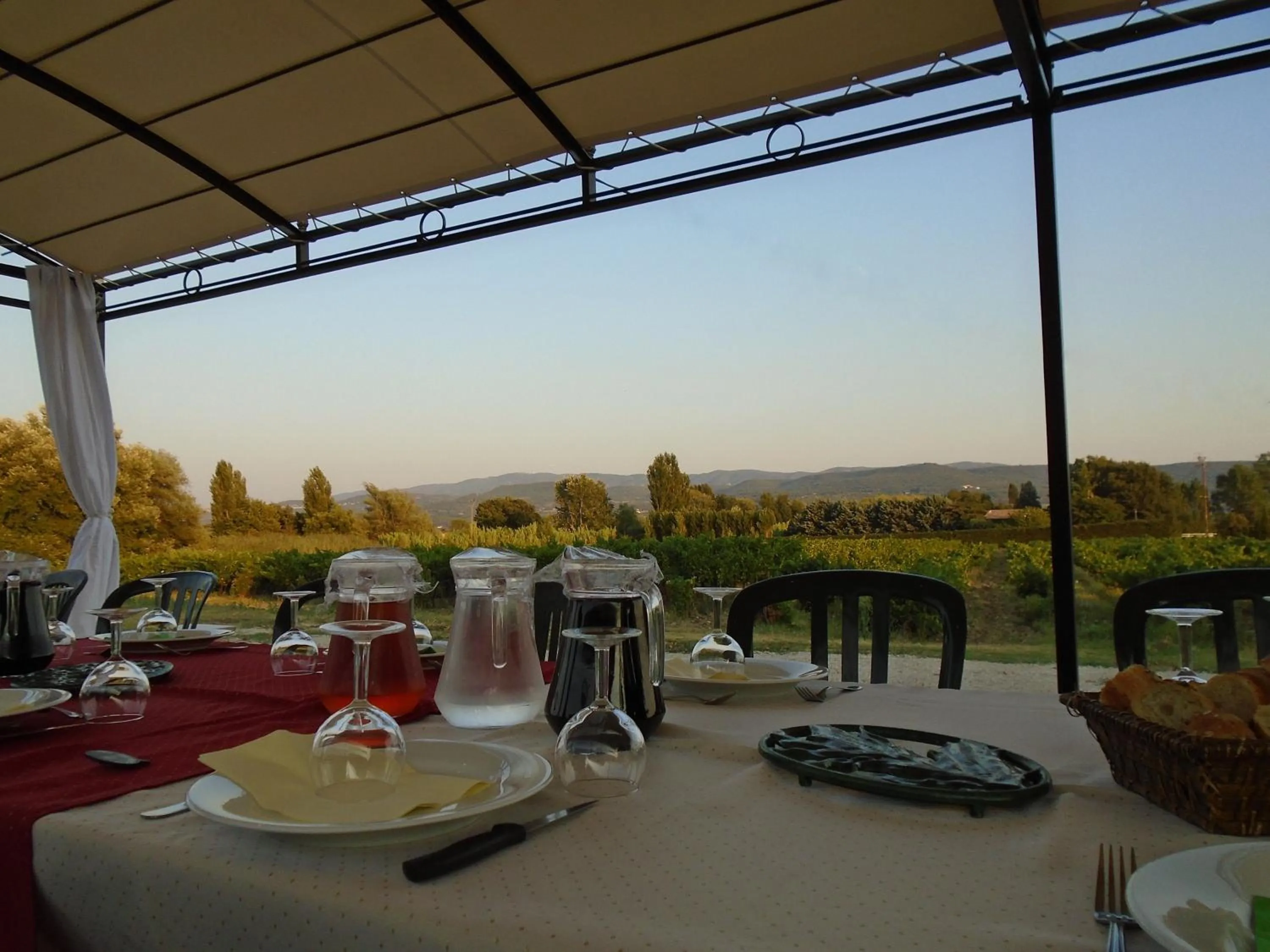 Natural landscape in Chambres & Tables d'hôtes Moulin de Lavon