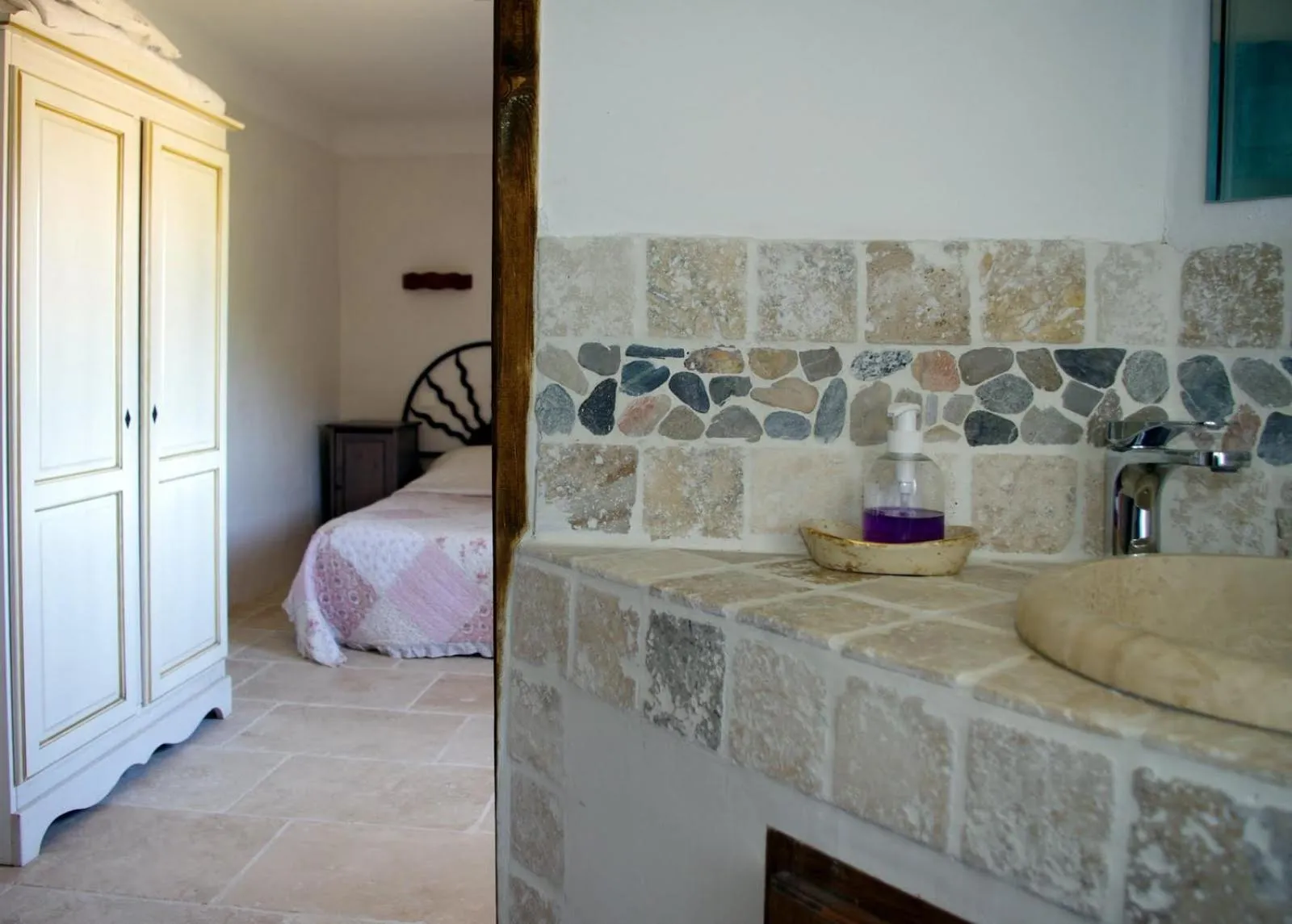 Bedroom, Bed in Chambres & Tables d'hôtes Moulin de Lavon