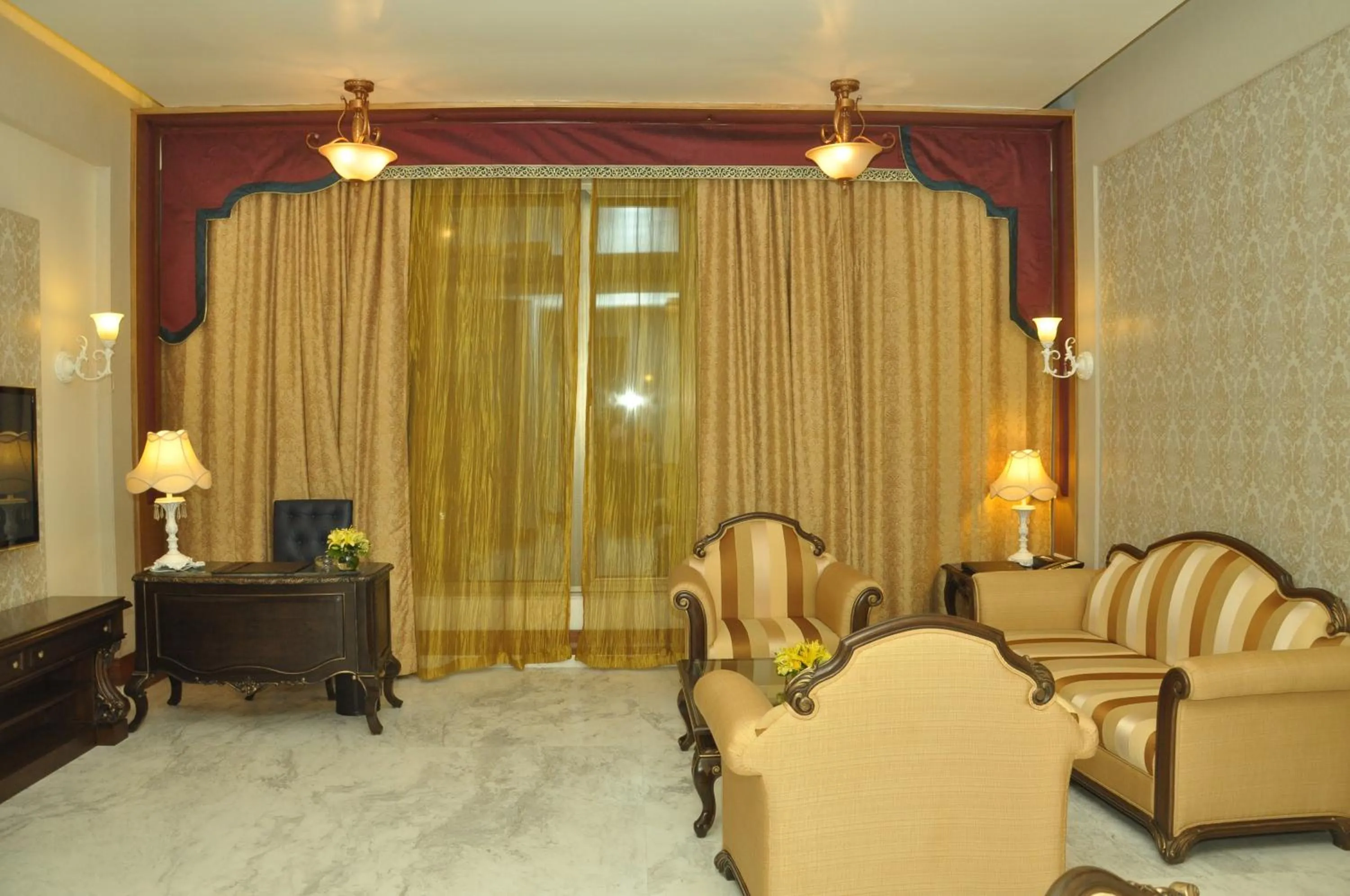 Living room in Royal Tulip Navi Mumbai