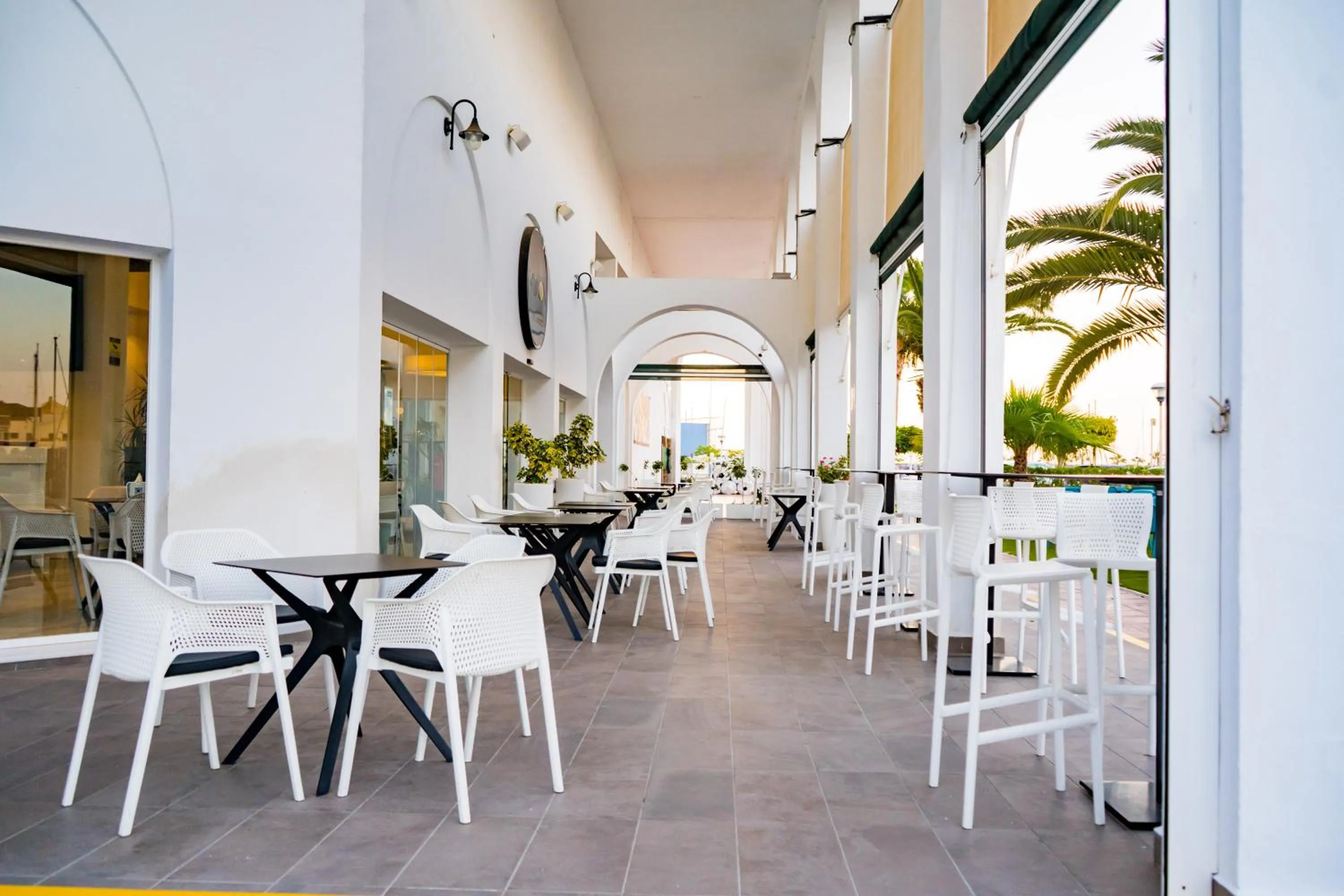 Restaurant/places to eat in Moon Hotel & SPA.