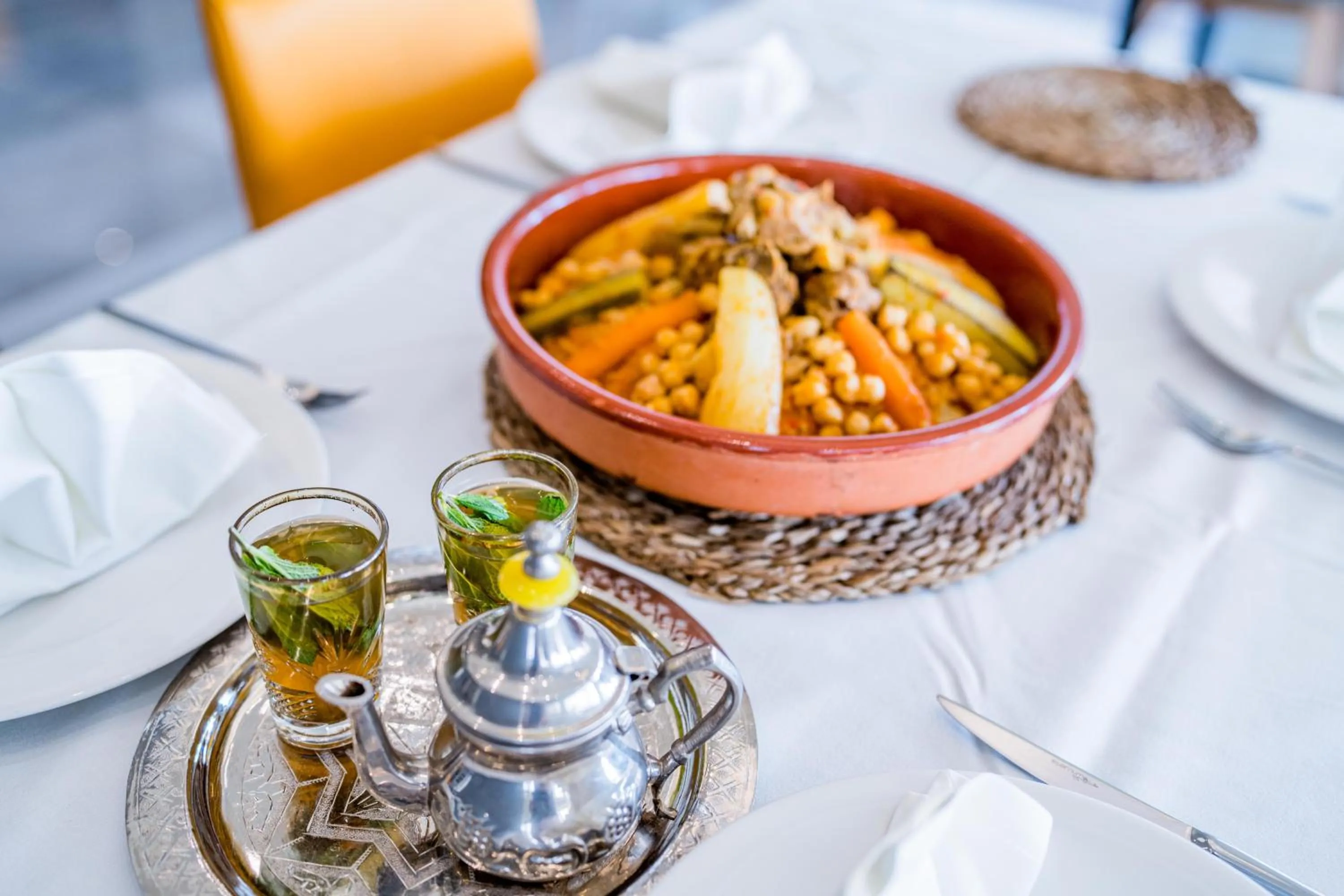 Restaurant/places to eat in Moon Hotel & SPA.