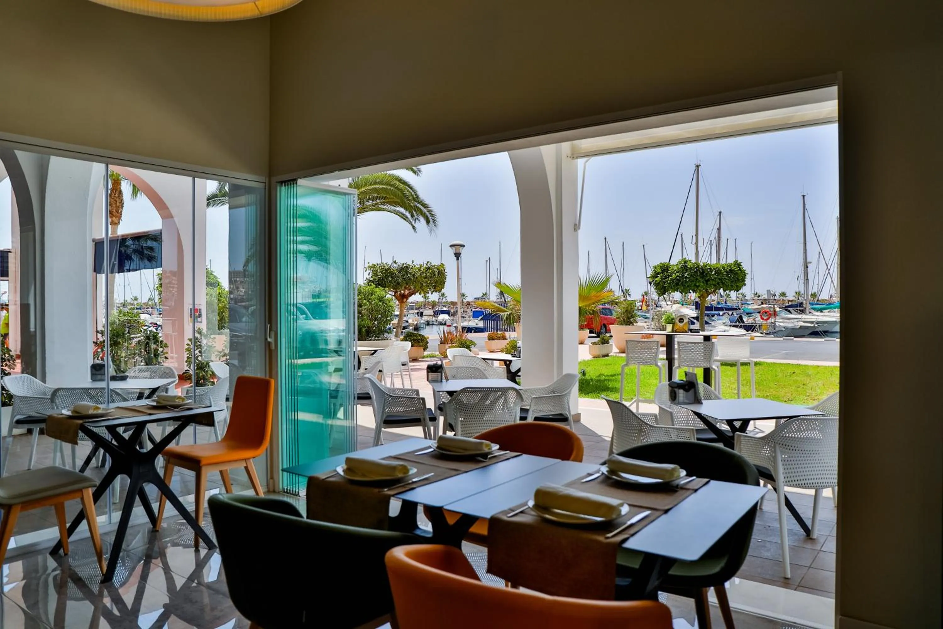 Lounge or bar in Moon Hotel & SPA.