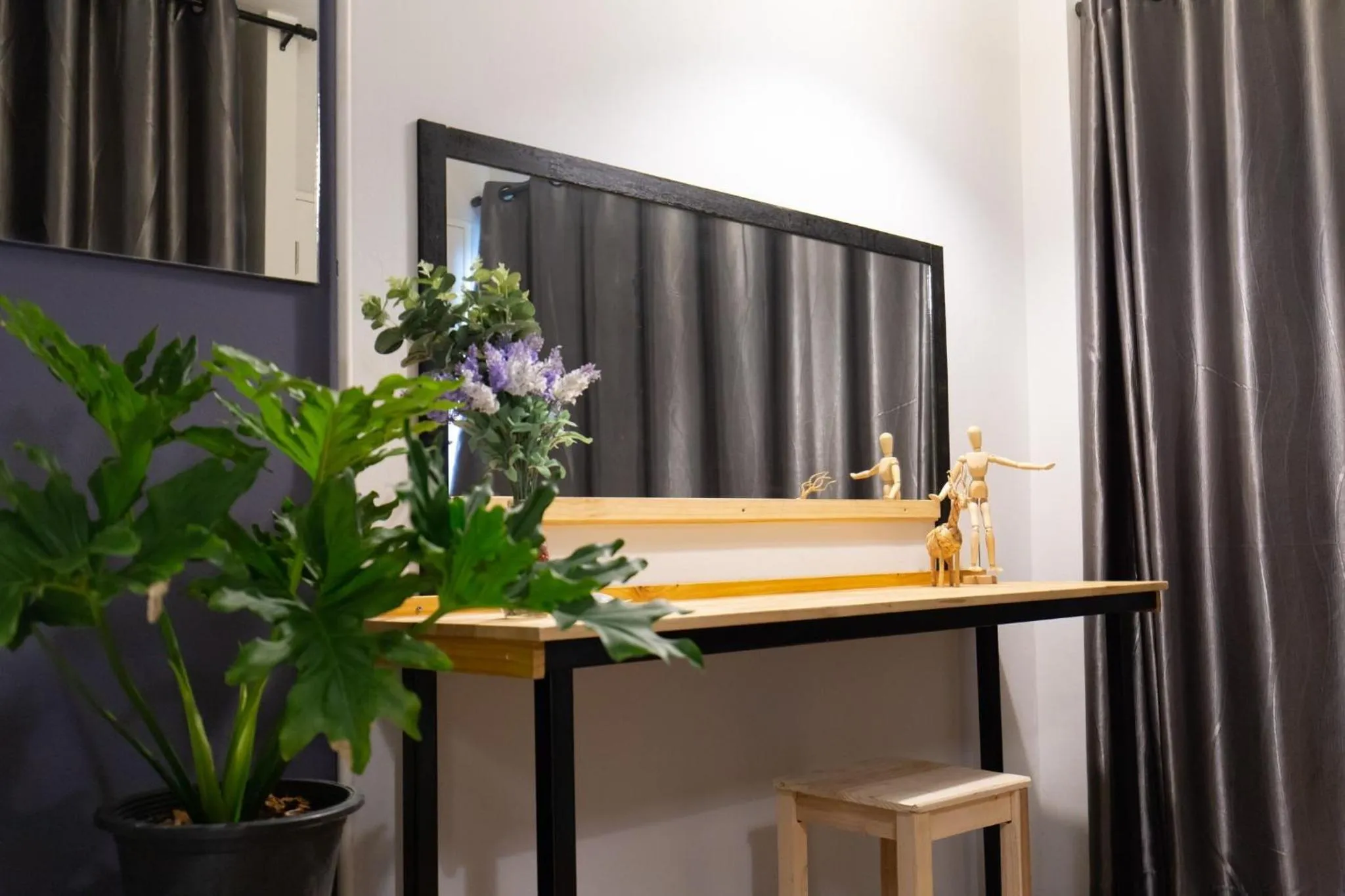 Dinner in Mango 10 House