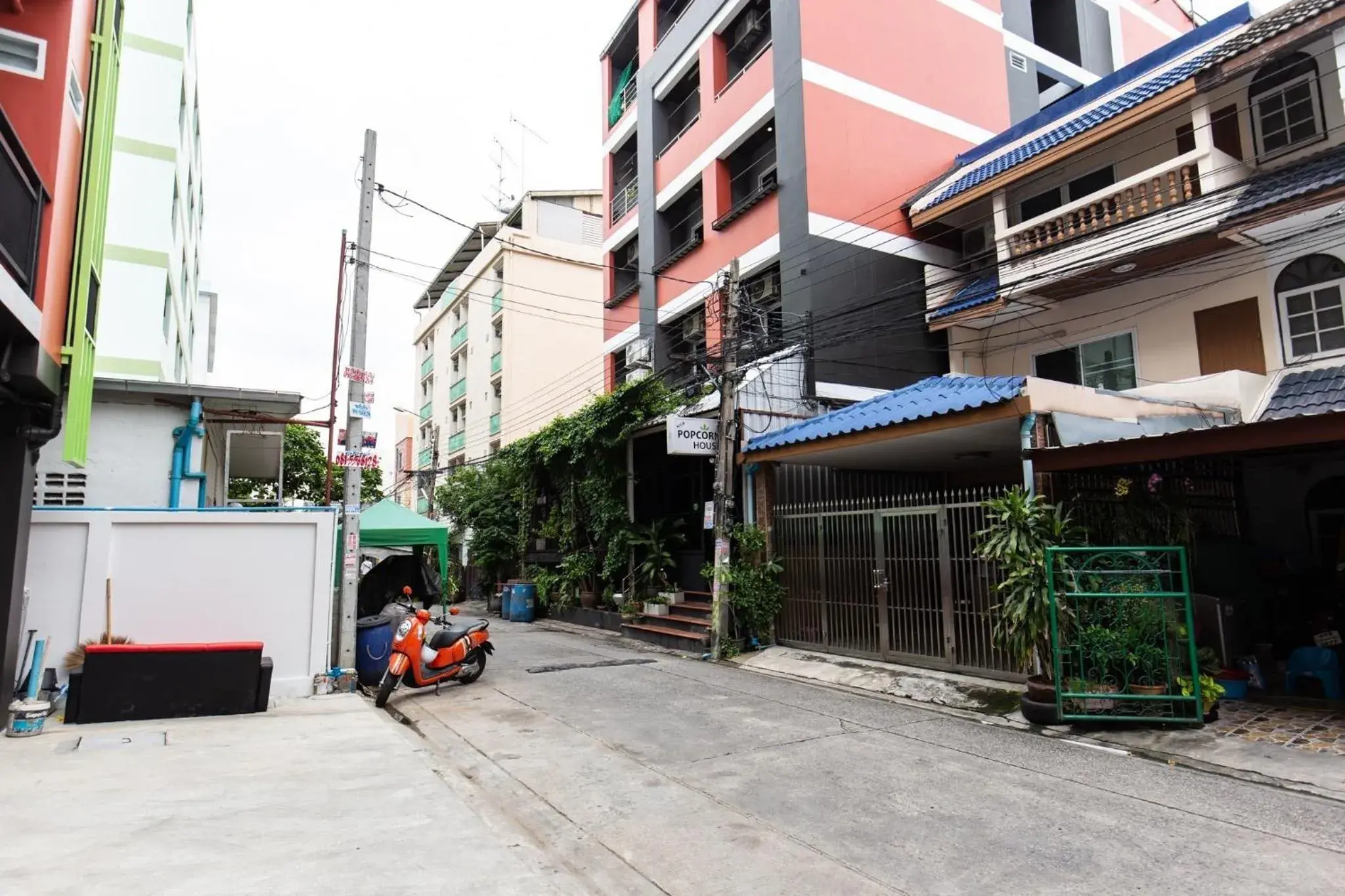 Street view in Mango 10 House Street view in Mango 10 House