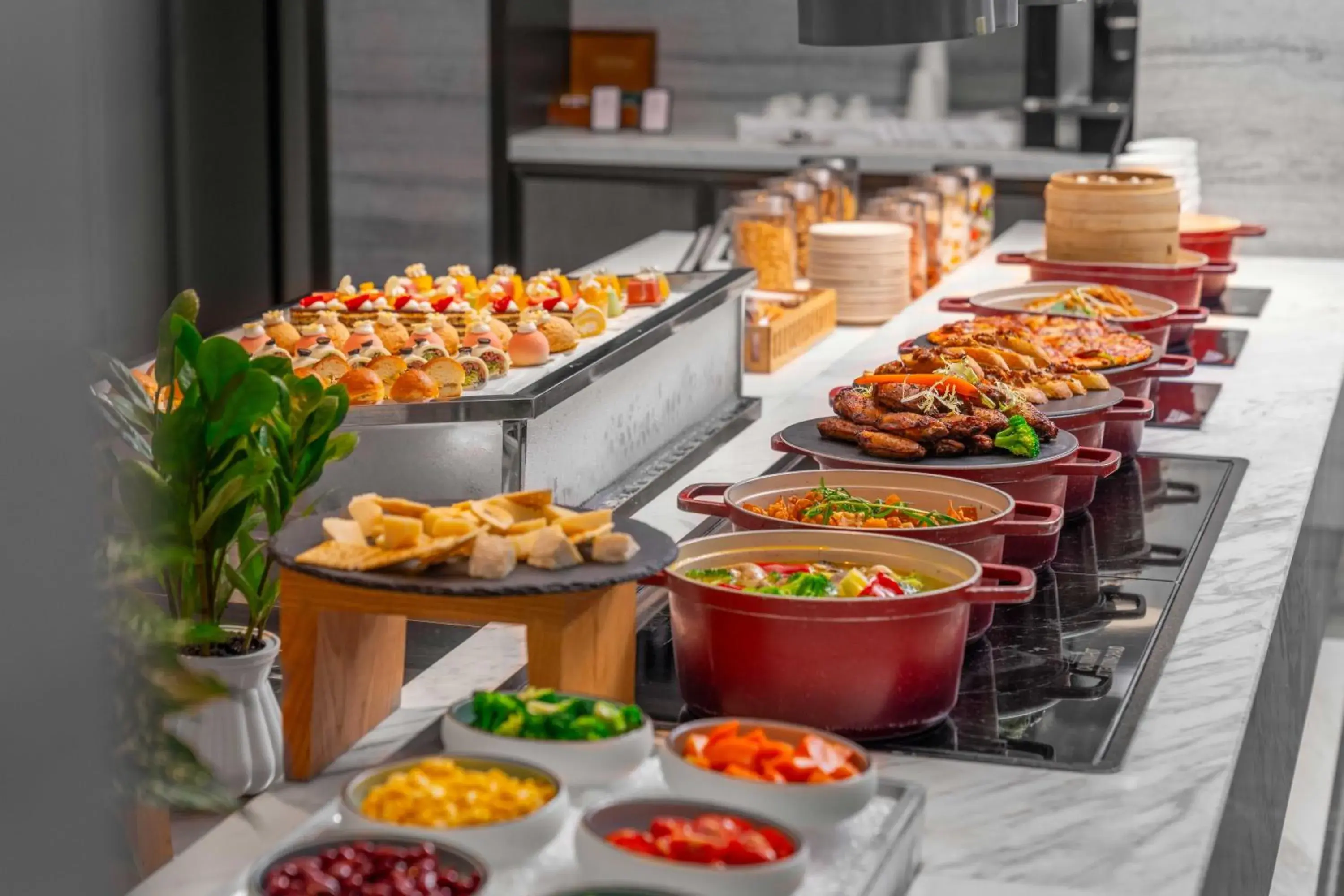 Restaurant/places to eat in Hilton Chengdu Chenghua - Close to Panda Base and Chunxi Road Restaurant/places to eat in Hilton Chengdu Chenghua - Close to Panda Base and Chunxi Road