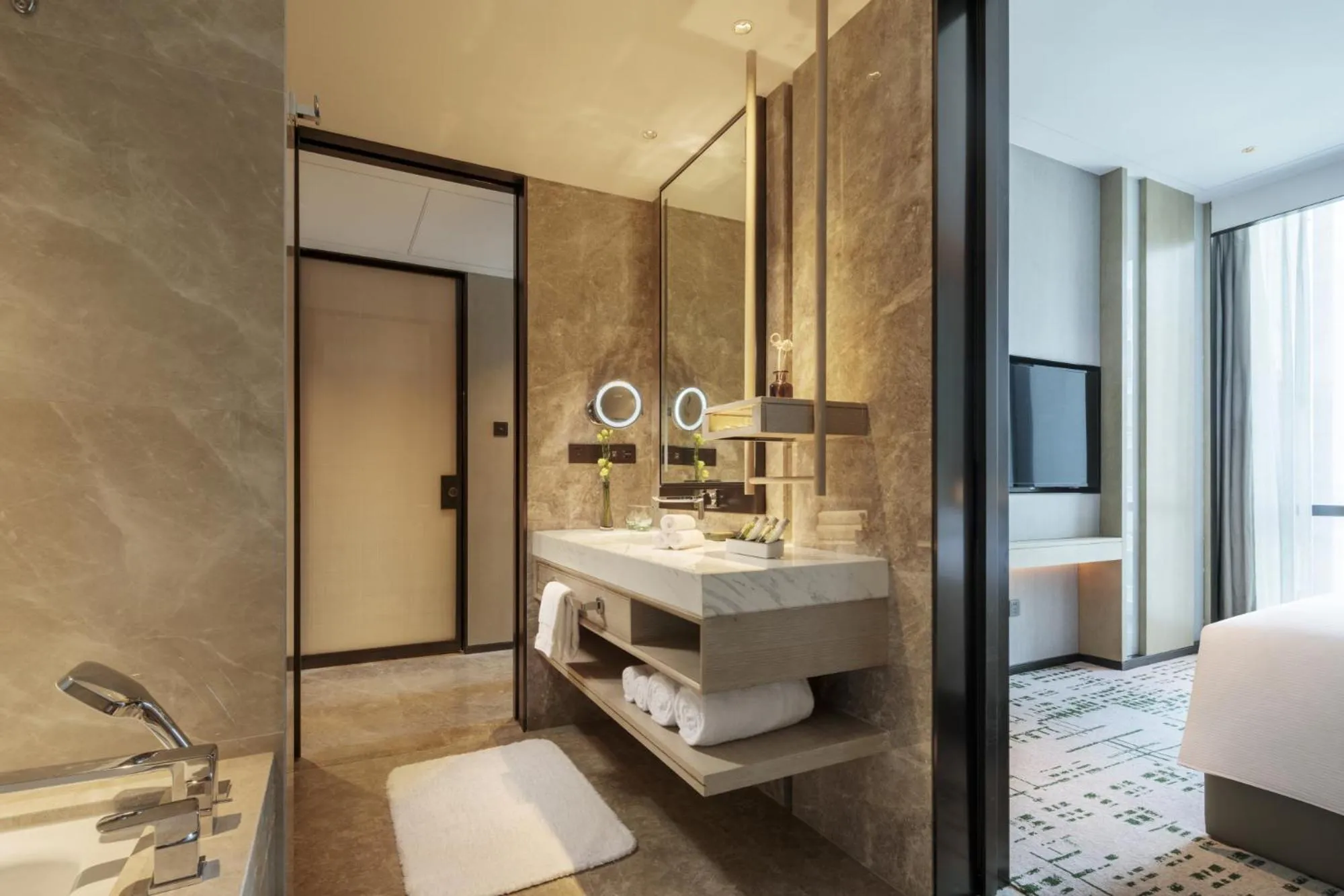 Bathroom, Bed in Hilton Chengdu Chenghua - Close to Panda Base and Chunxi Road