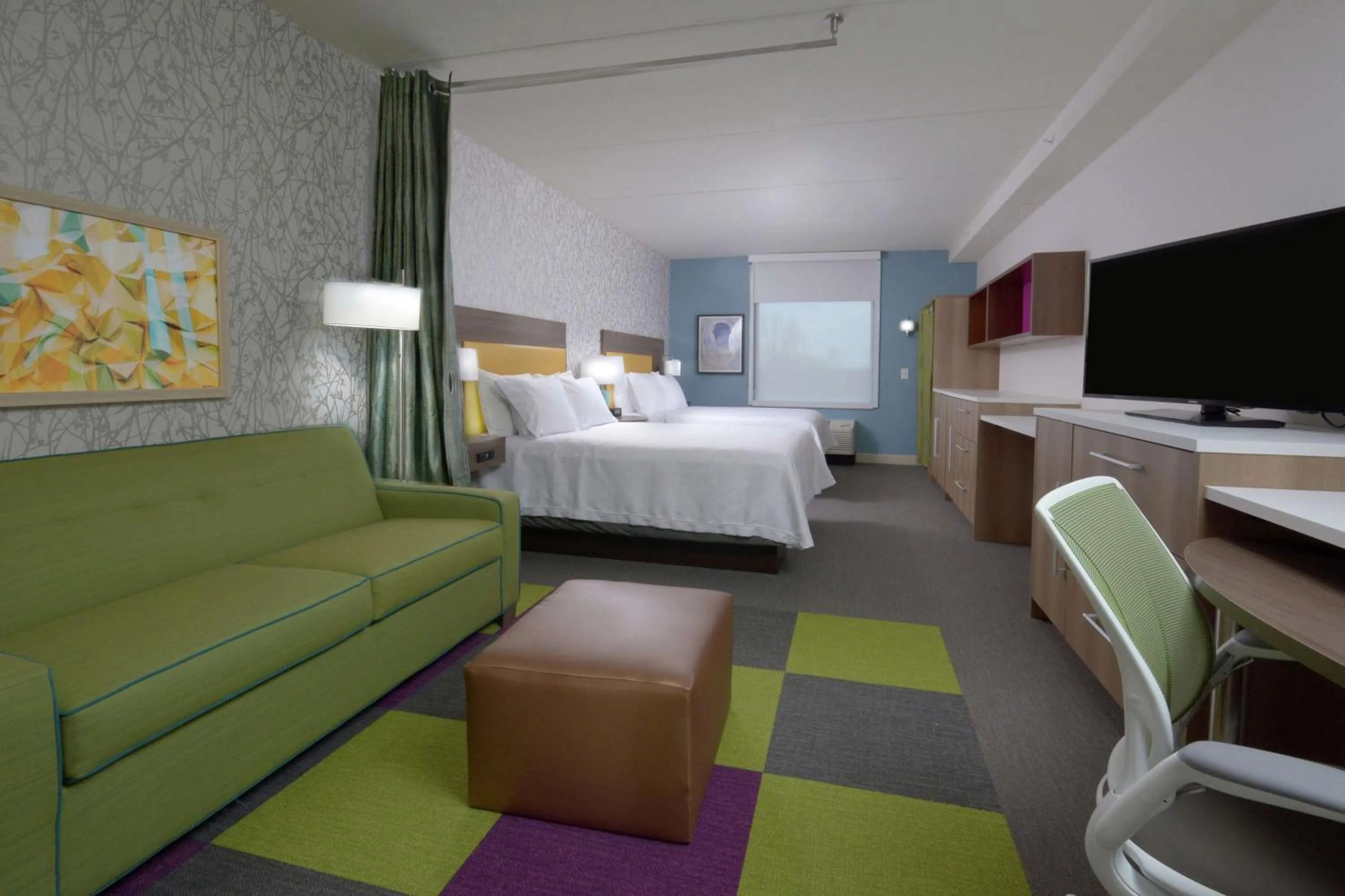 Bedroom, Bed in Home2 Suites By Hilton Duncan