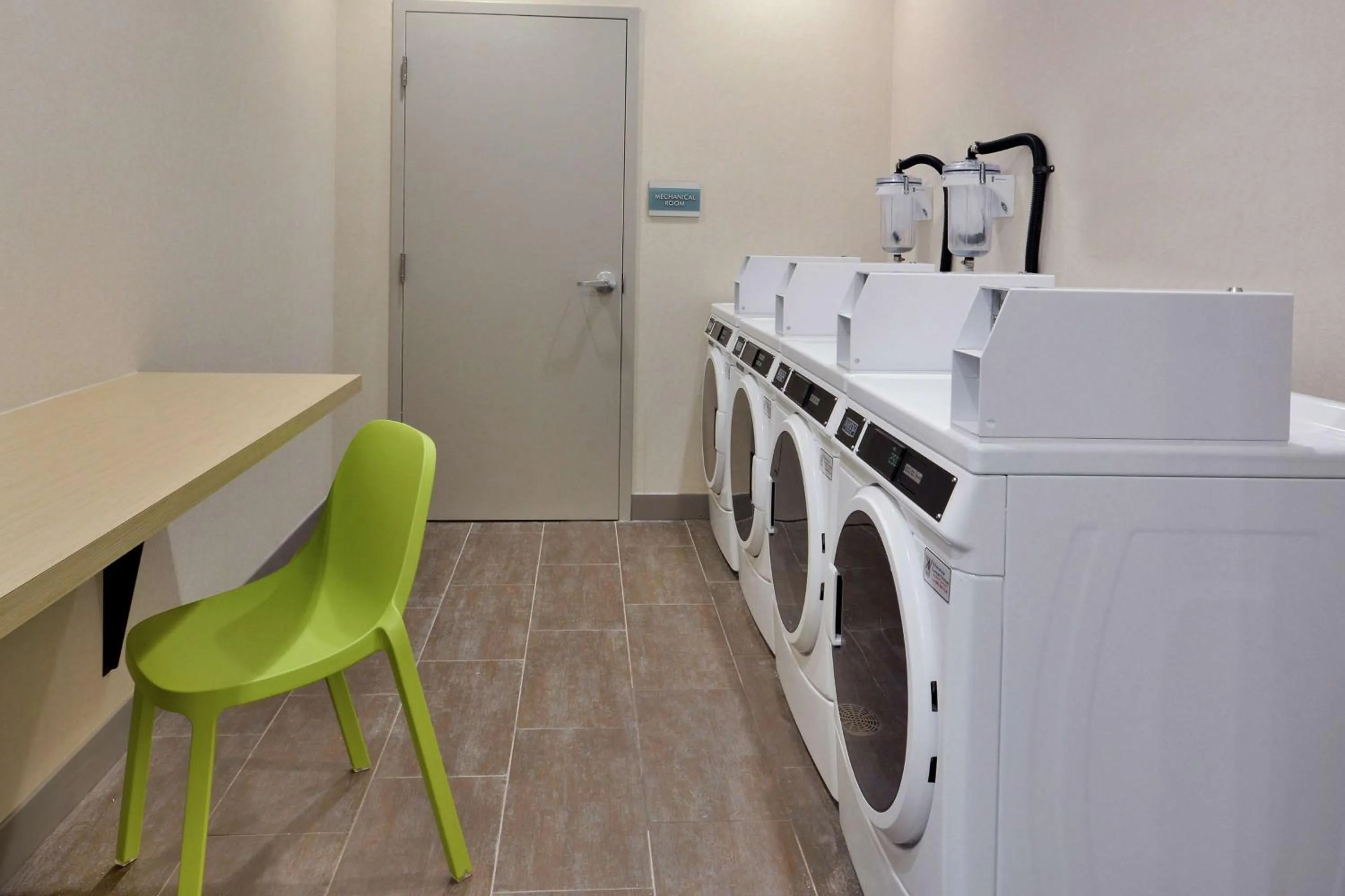 Property building in Home2 Suites By Hilton Duncan