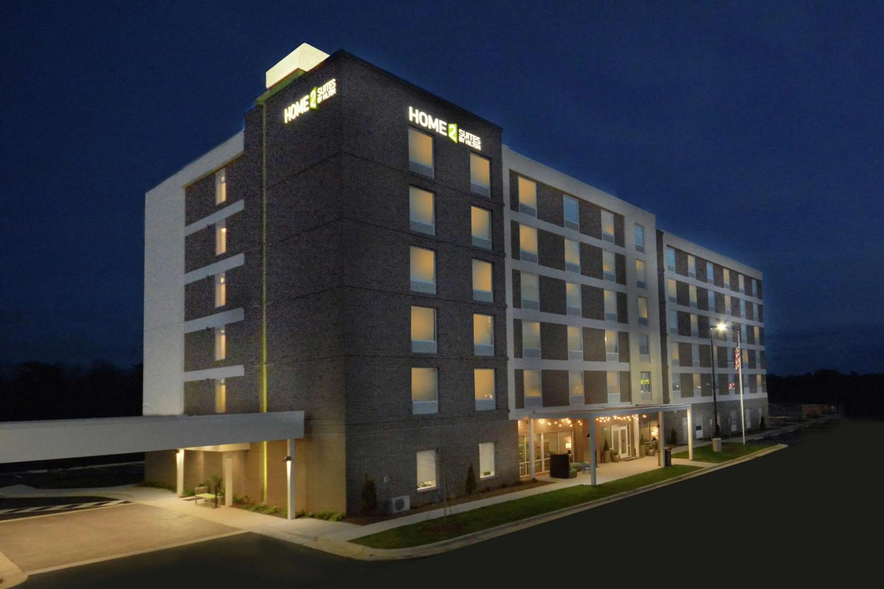 Property building in Home2 Suites By Hilton Duncan