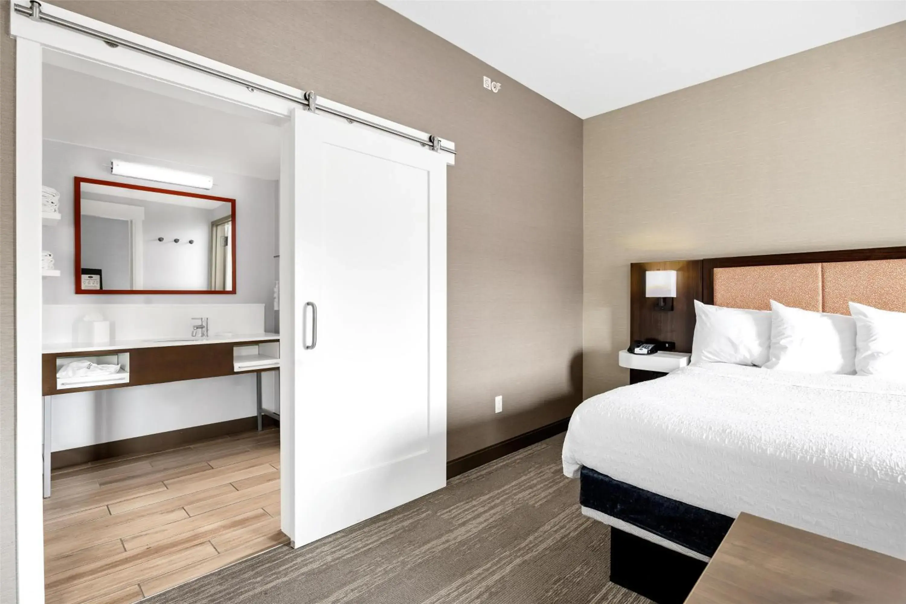 Bed in Hampton Inn And Suites Logan, Ut Bed in Hampton Inn And Suites Logan, Ut