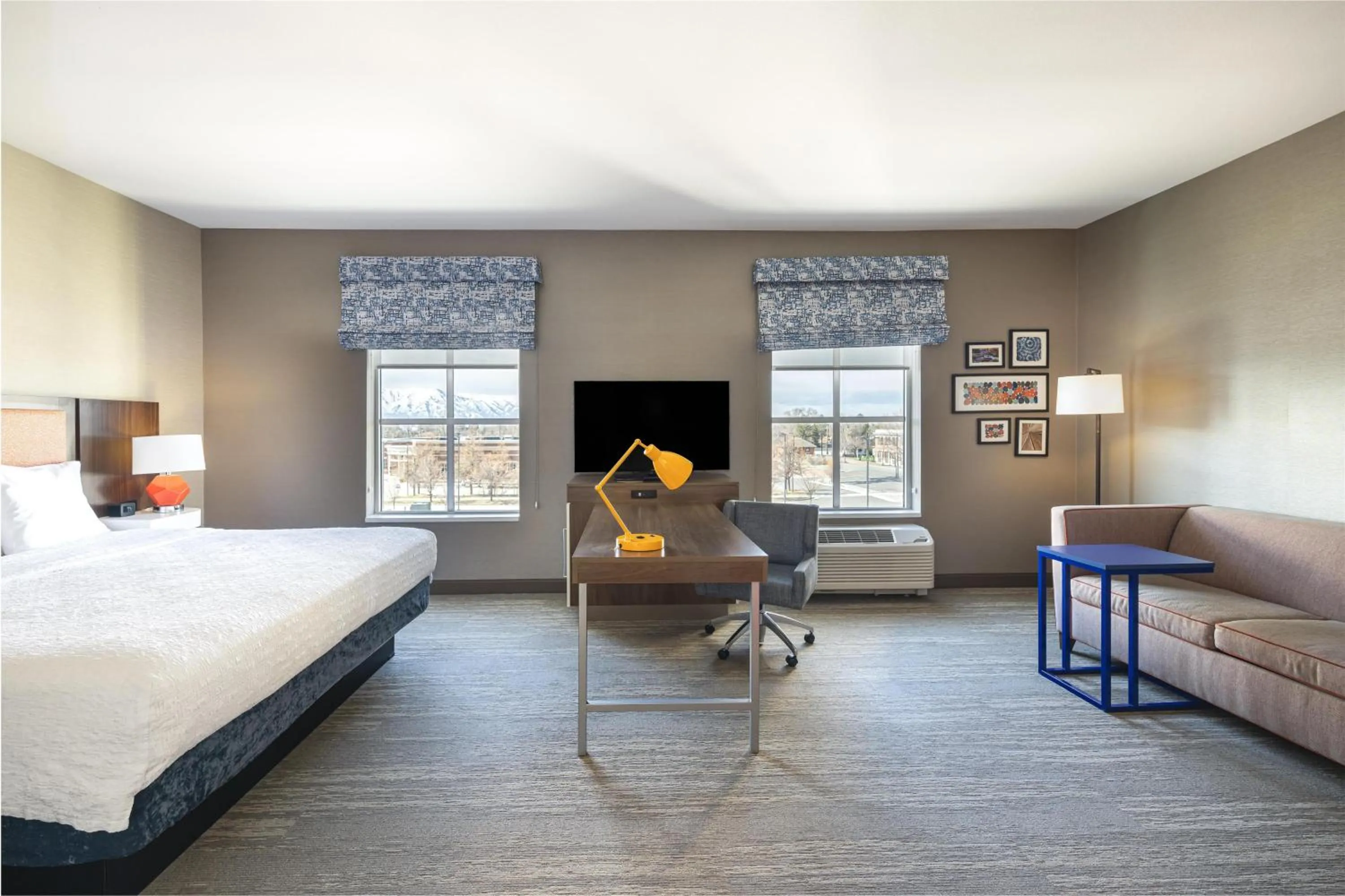 Bed in Hampton Inn And Suites Logan, Ut