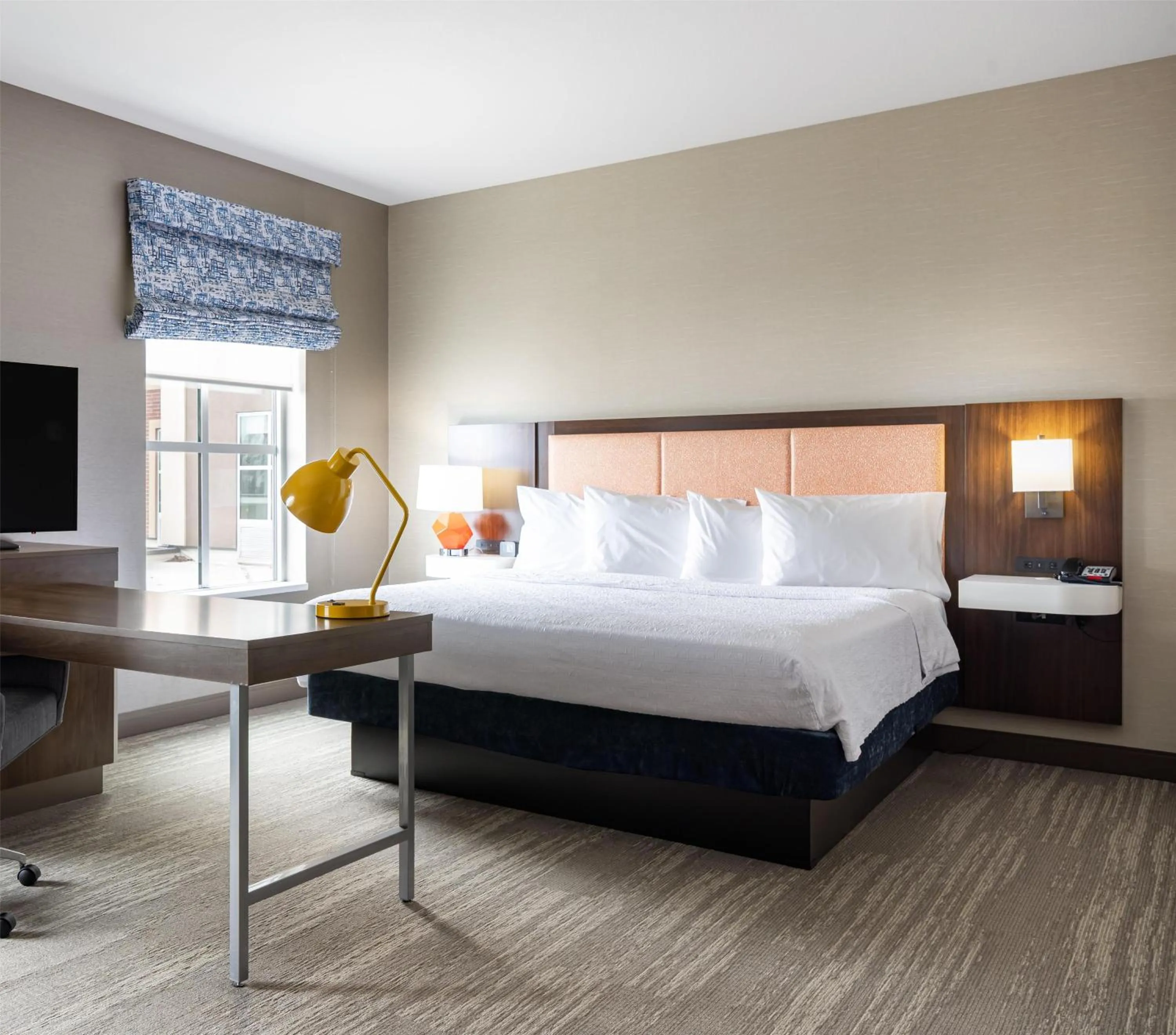 Bedroom, Bed in Hampton Inn And Suites Logan, Ut