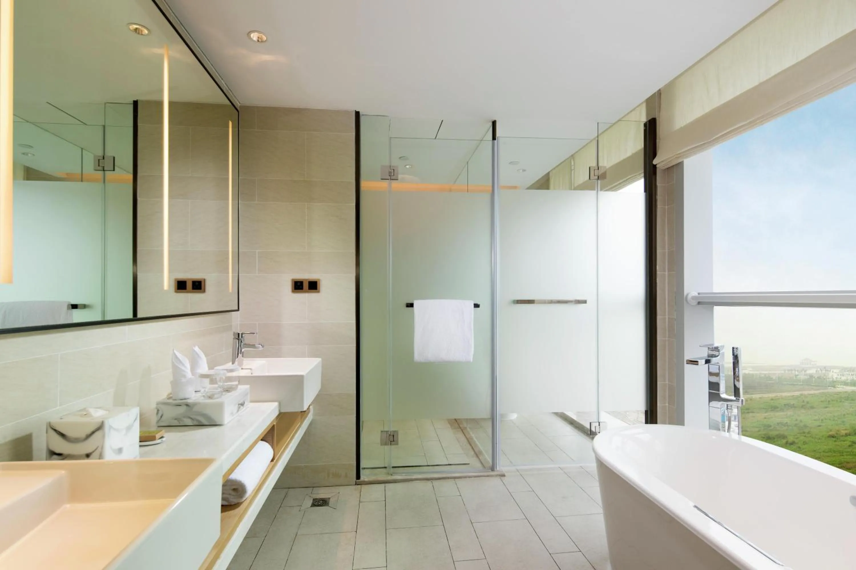 Bathroom in Hilton Garden Inn Zhuhai Hengqin