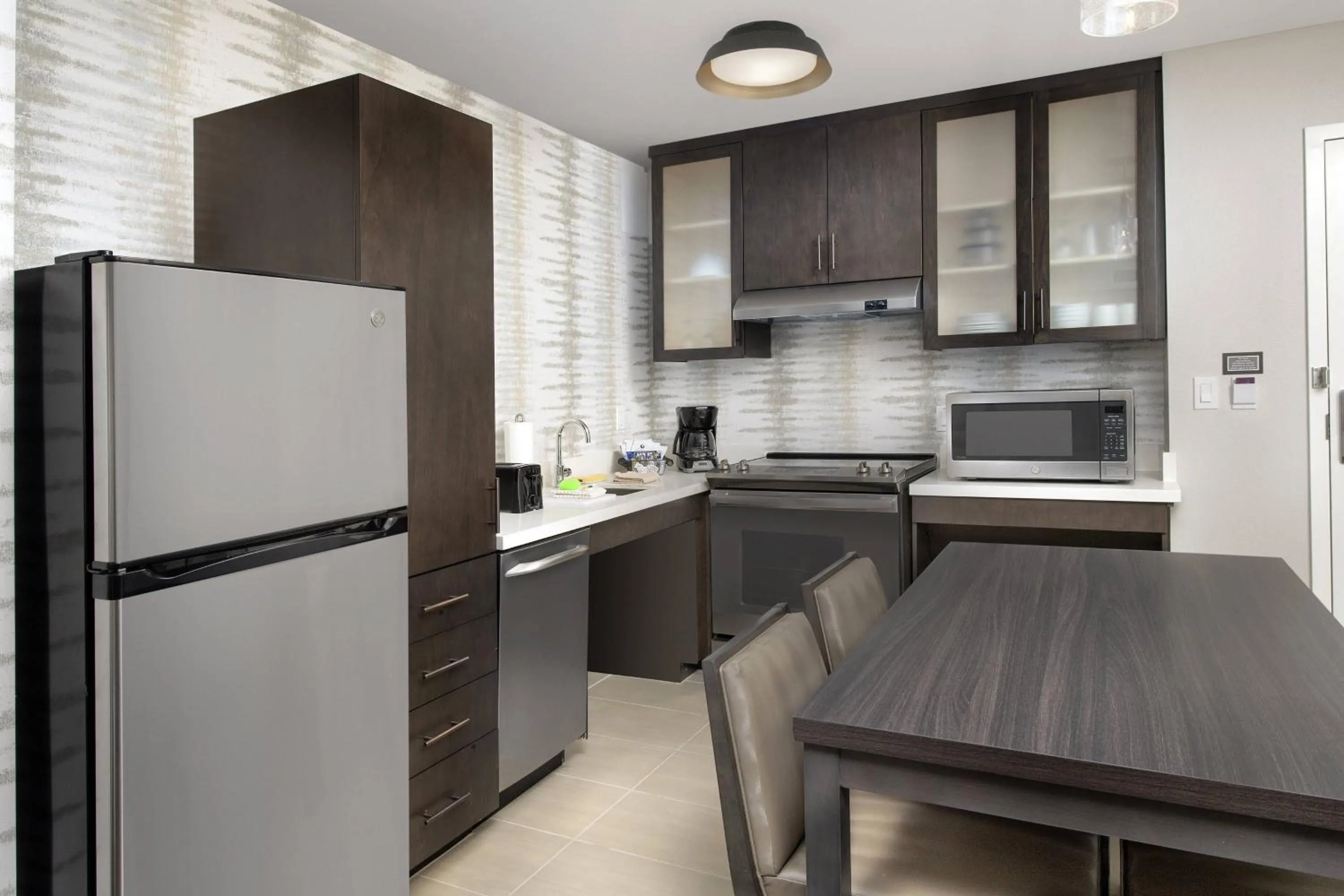 Kitchen or kitchenette in Residence Inn by Marriott Modesto North