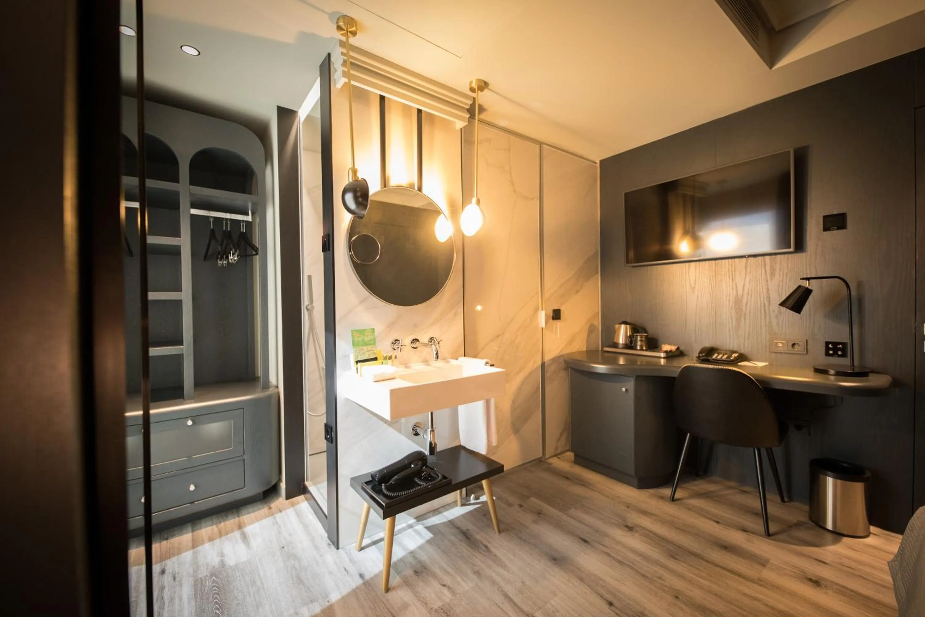 Bathroom in Silken Saaj Las Palmas