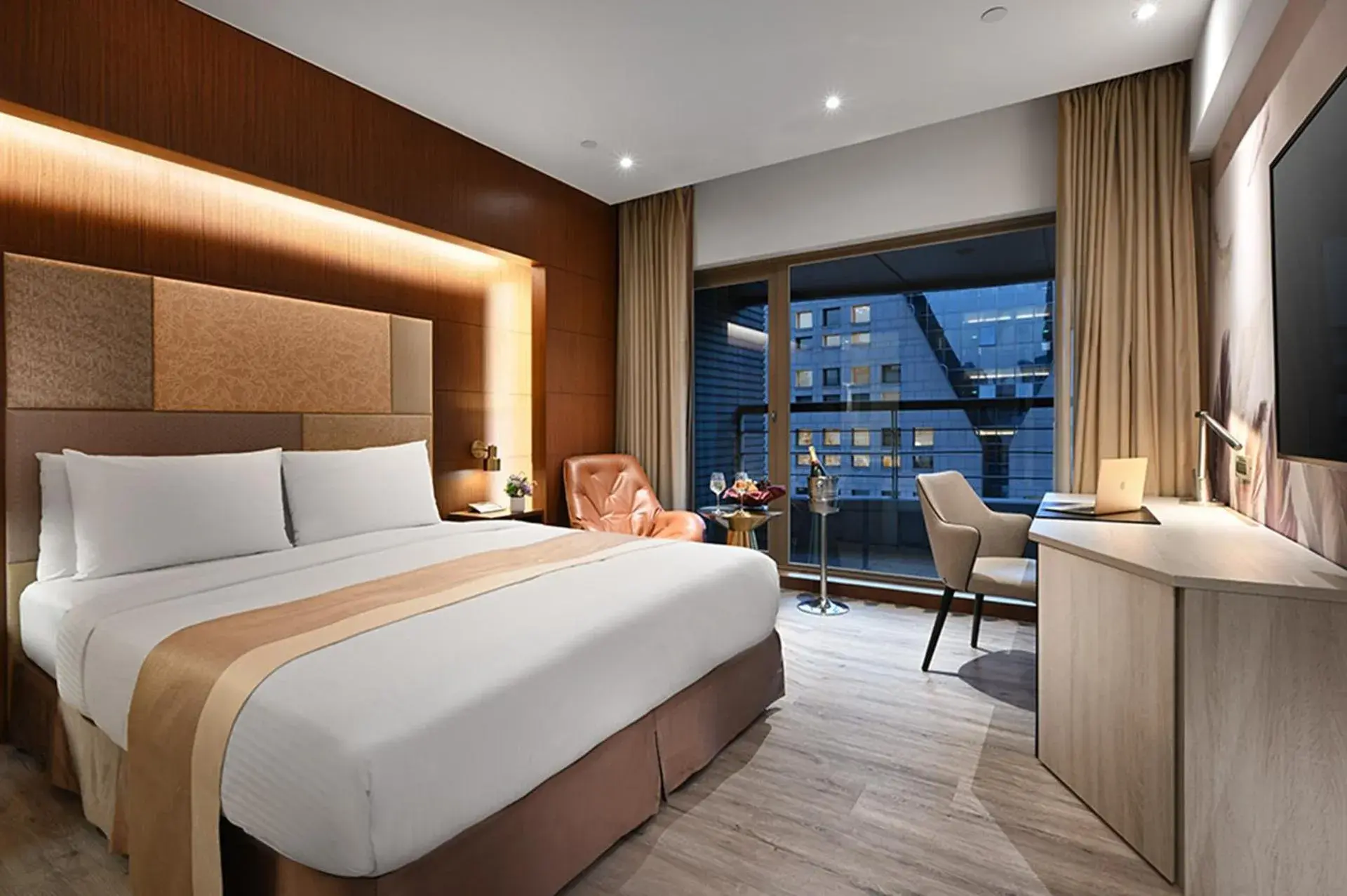 Bedroom, Bed in Park Taipei Hotel Bedroom, Bed in Park Taipei Hotel