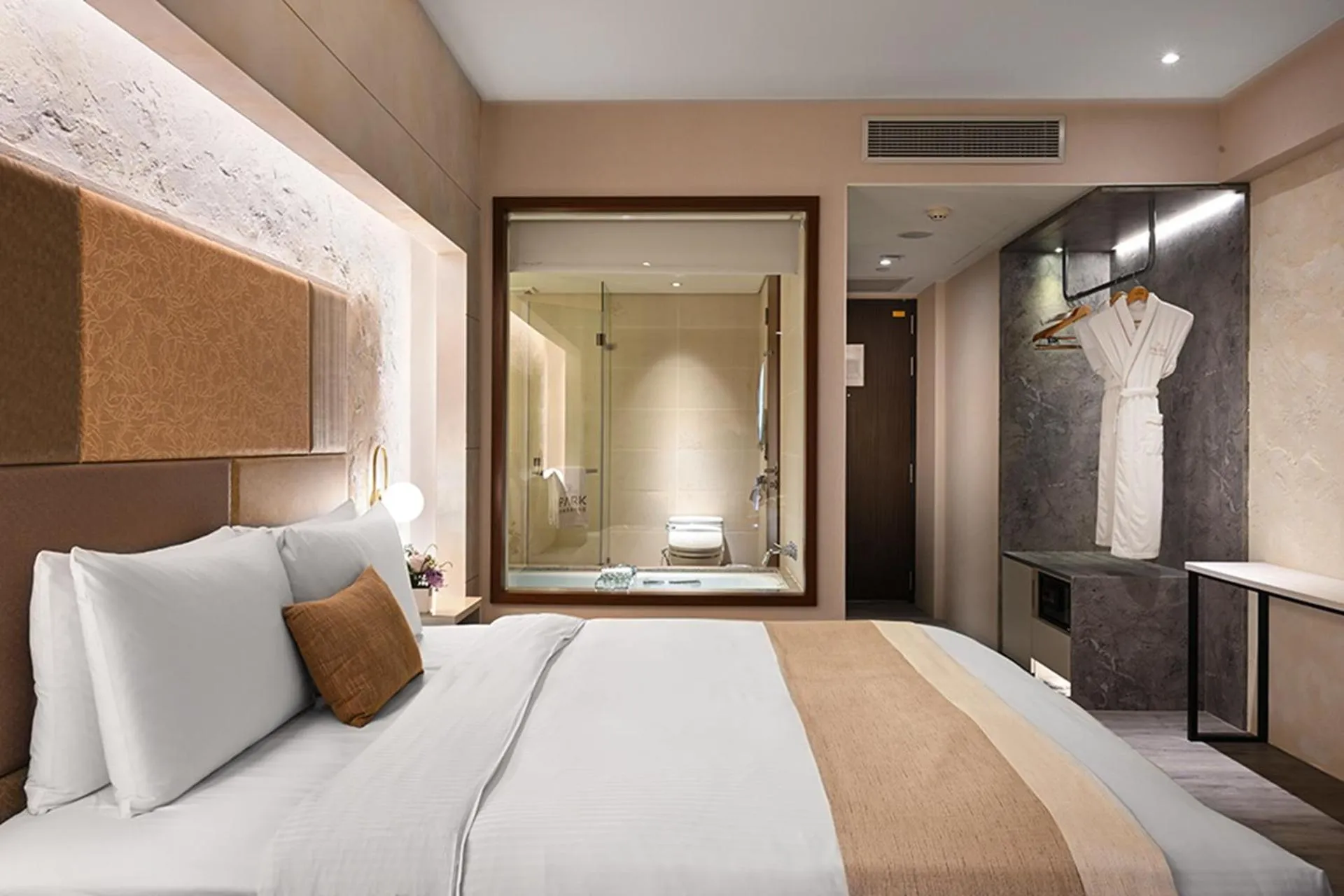 Bedroom, Bed in Park Taipei Hotel