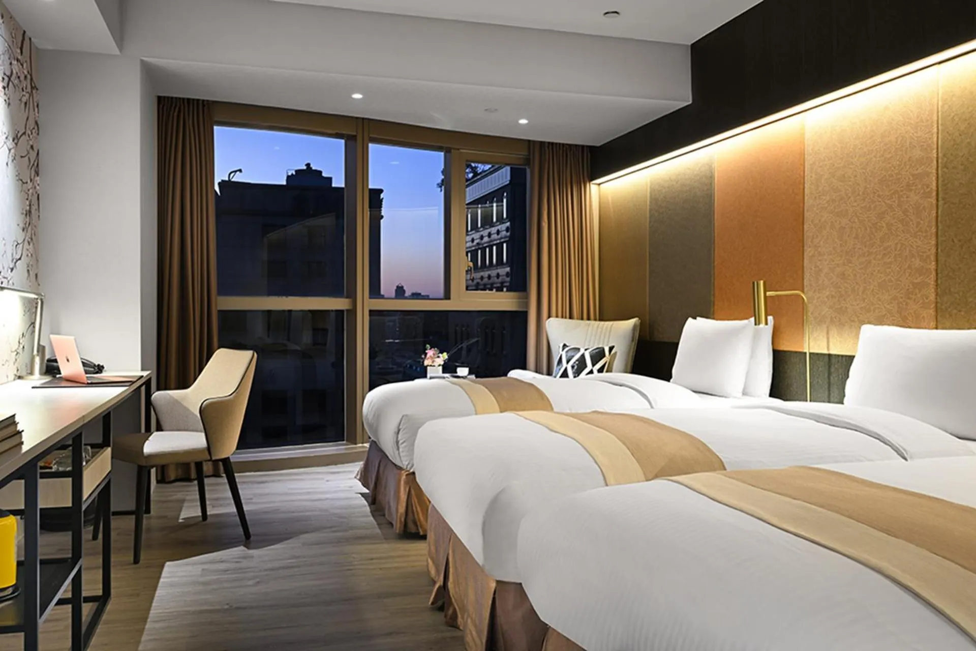 Bedroom, Bed in Park Taipei Hotel