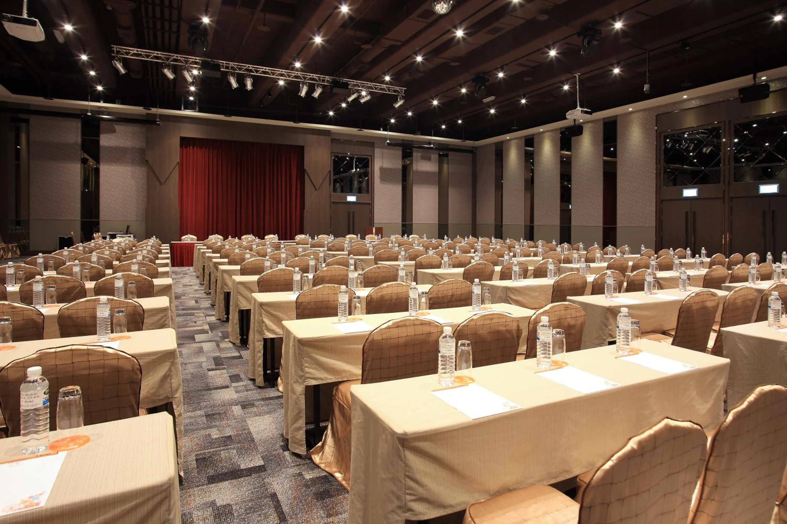 Banquet/Function facilities in Fullon Hotel LihPao Resort