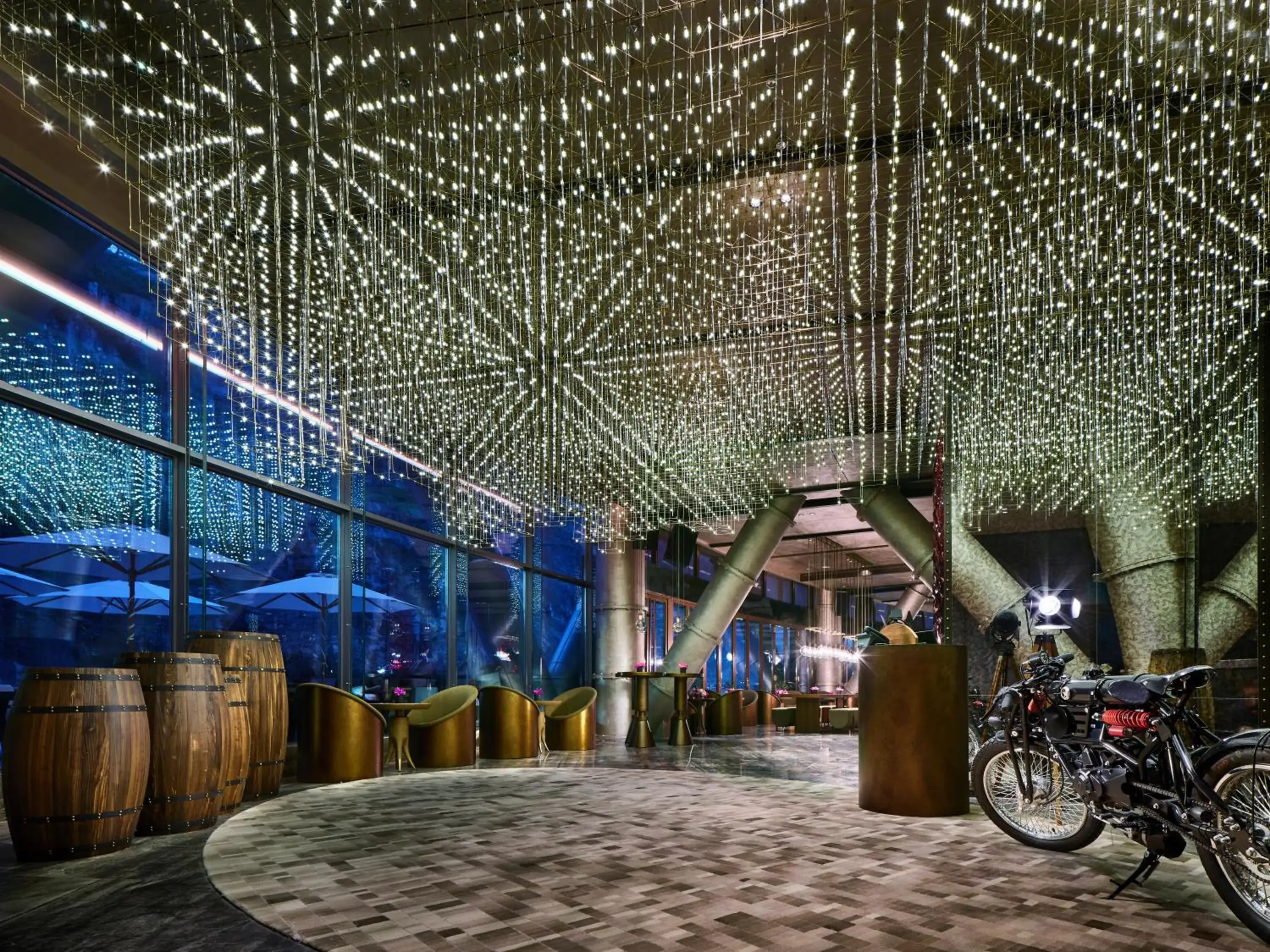 Lounge or bar in InterContinental Shanghai Wonderland, an IHG Hotel Lounge or bar in InterContinental Shanghai Wonderland, an IHG Hotel