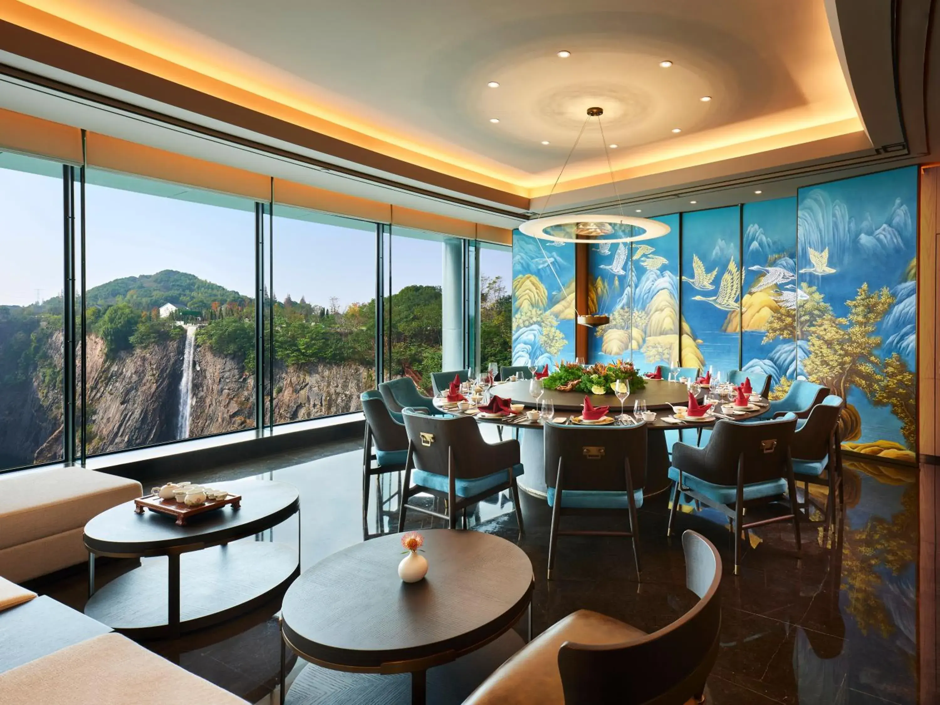 Restaurant/places to eat in InterContinental Shanghai Wonderland, an IHG Hotel Restaurant/places to eat in InterContinental Shanghai Wonderland, an IHG Hotel