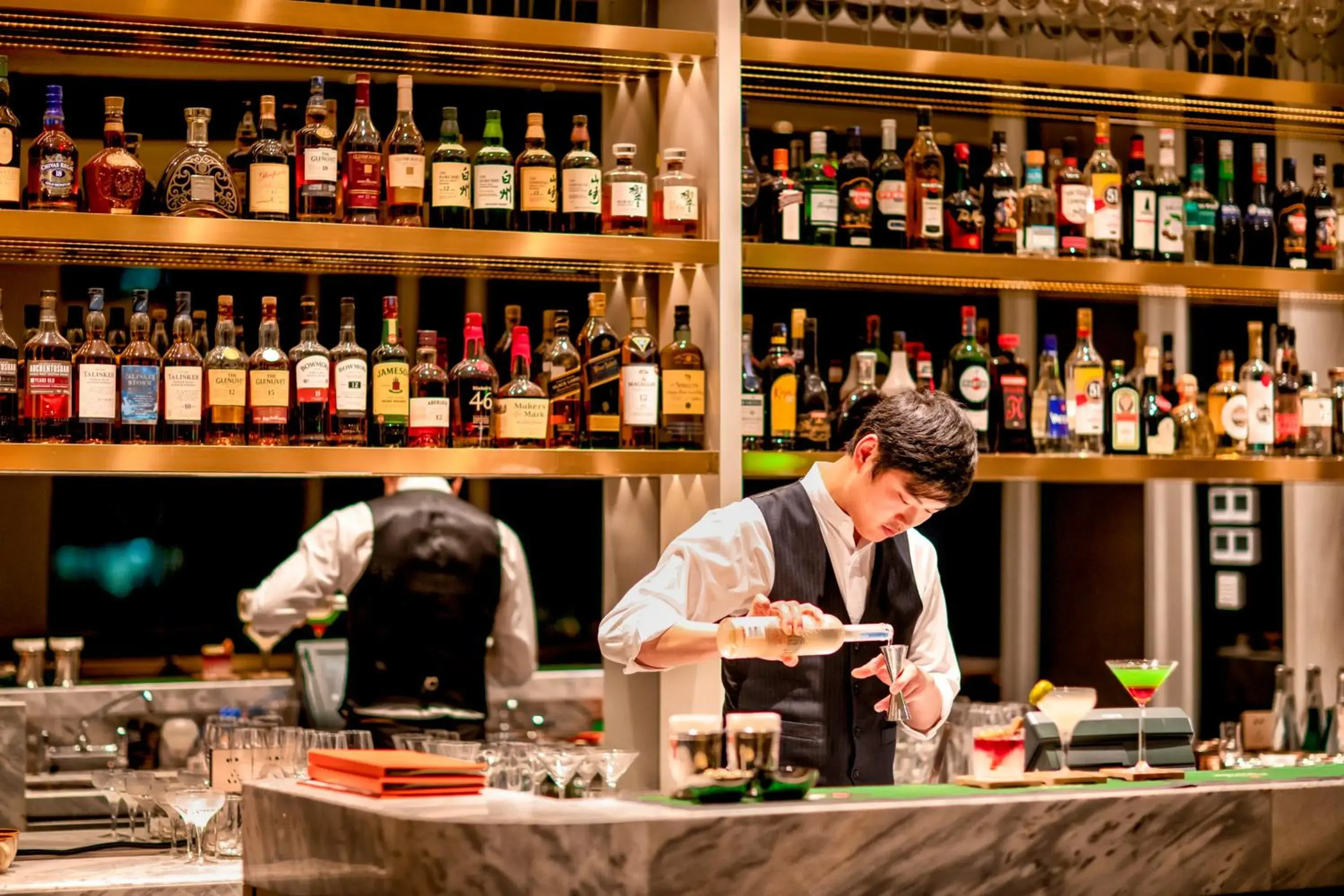 Lounge or bar in Hotel Indigo Shanghai Jing'An by IHG Lounge or bar in Hotel Indigo Shanghai Jing'An by IHG