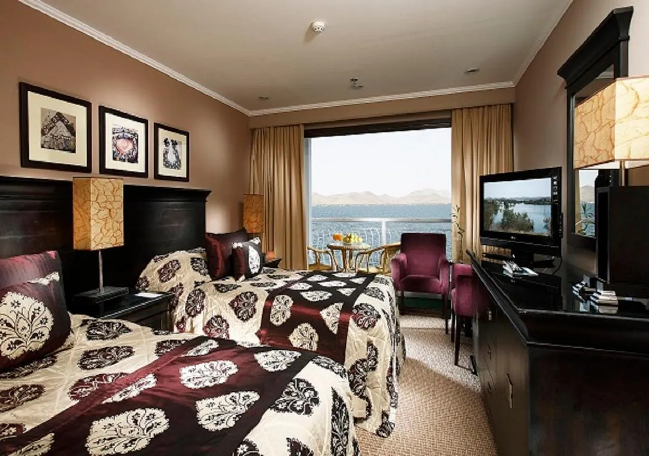 Bedroom, Bed in Steigenberger Omar El Khayam Nile Cruise - Every Monday from Aswan for 07 & 04 Nights - Every Friday From Abu Simbel for 03 Nights