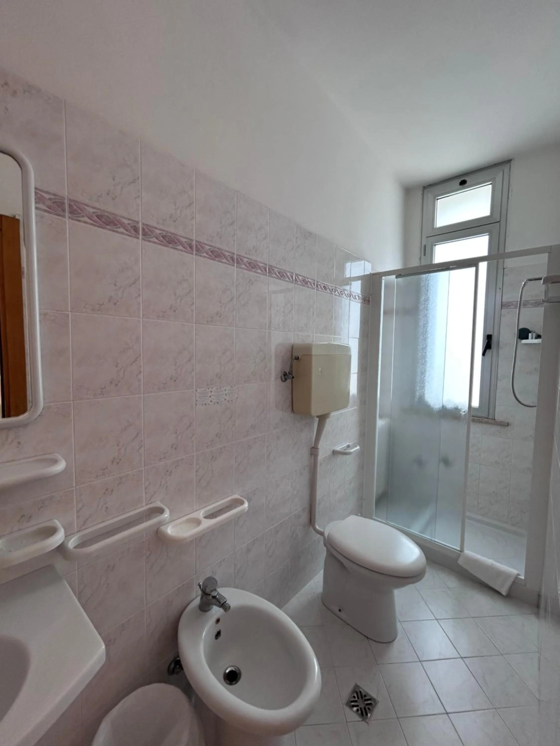 Bathroom in Hotel Letizia